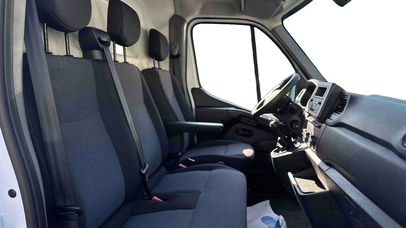 Acheter une renault MASTER FGN TRAC F3500 L3H3 BLUE DCI 135 d’occasion avec 26805km disponible immédiatement - photo 12