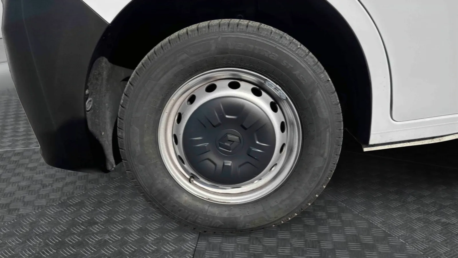 Acheter une renault MASTER FGN TRAC F3500 L3H3 BLUE DCI 135 d’occasion avec 26805km disponible immédiatement - photo 14