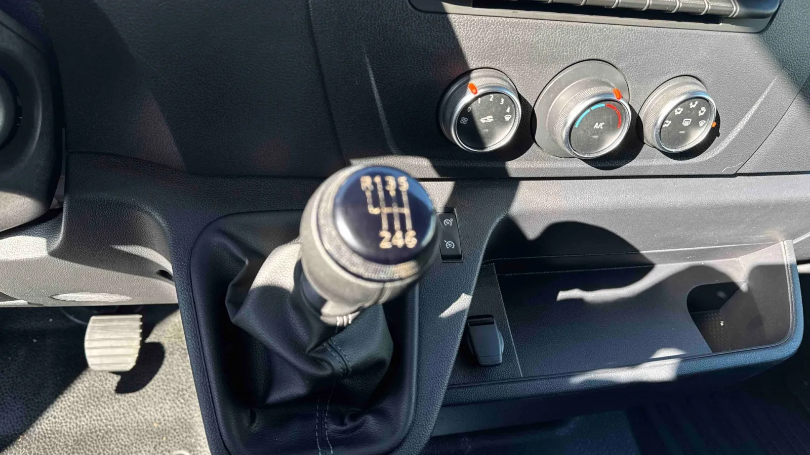 Acheter une renault MASTER FGN TRAC F3500 L3H3 BLUE DCI 135 d’occasion avec 26805km disponible immédiatement - photo 22