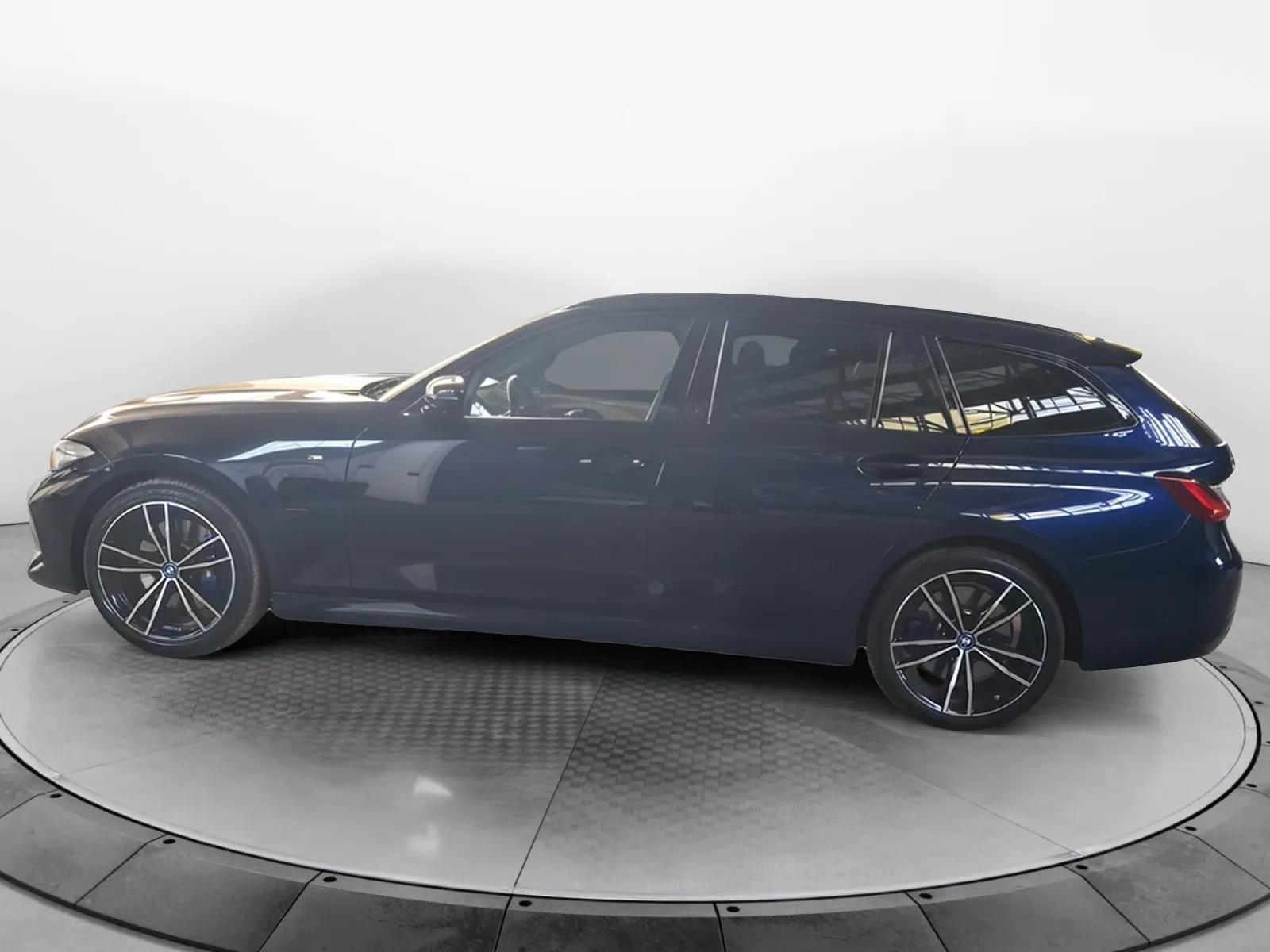 Acheter une bmw Touring 330e xDrive 292 ch BVA8 d’occasion avec 94567km disponible immédiatement - photo 2