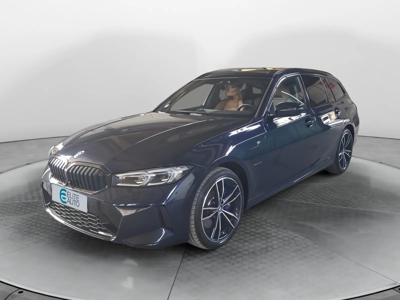 Acheter une bmw Touring 330e xDrive 292 ch BVA8 d’occasion avec 94567km disponible immédiatement - photo 1