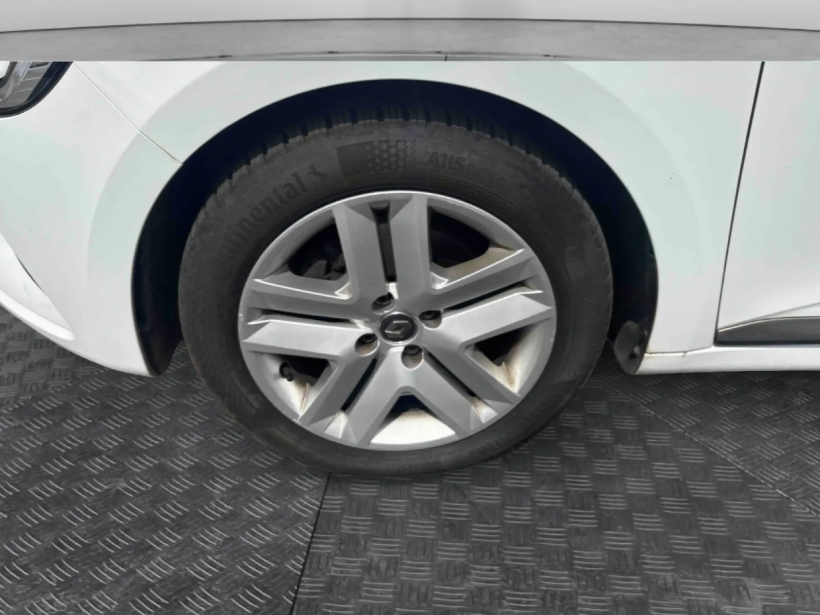 Acheter une renault CLIO SOCIETE BLUE DCI 100 - 21N d’occasion avec 62559km disponible immédiatement - photo 13