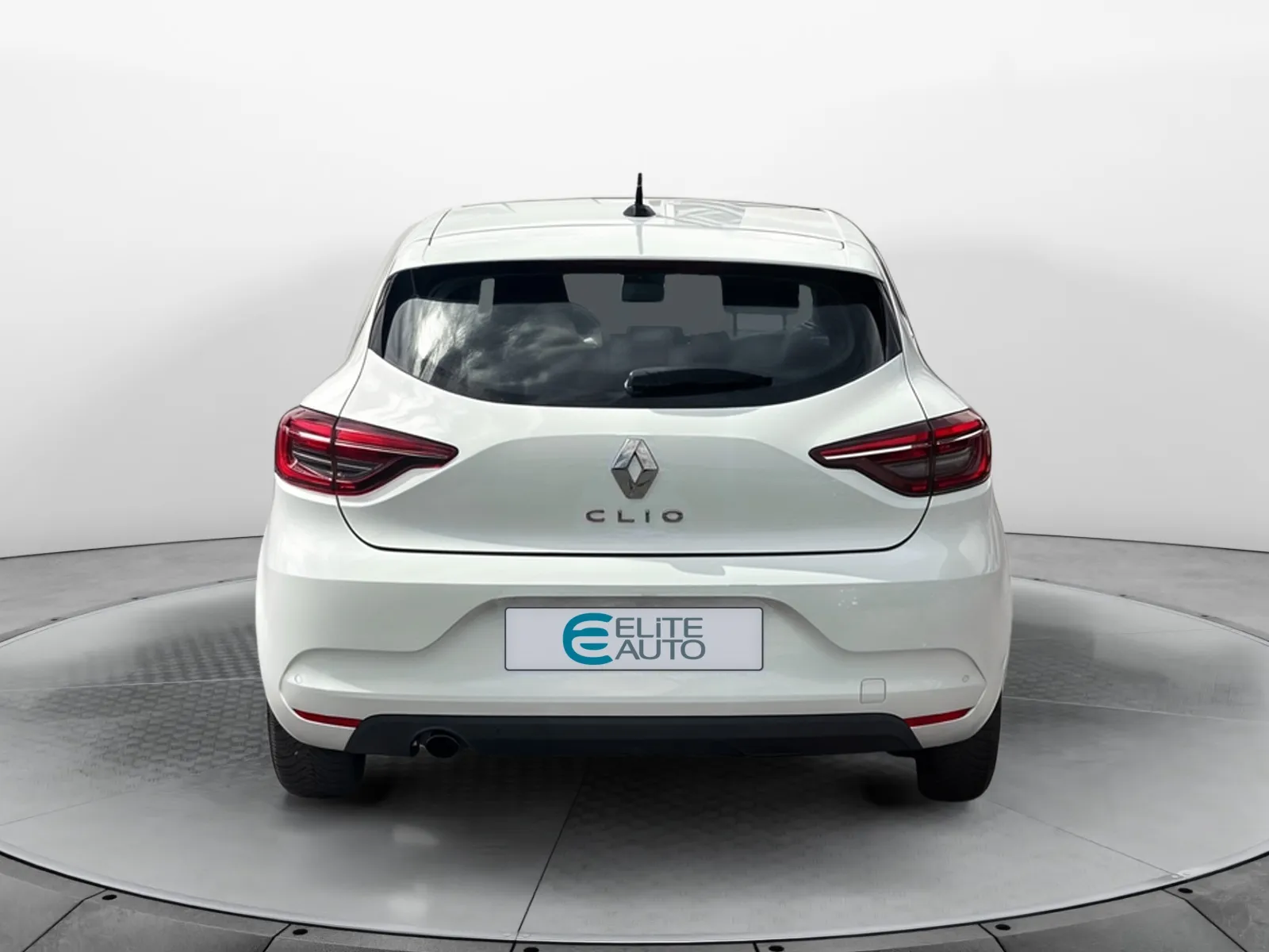 Acheter une renault CLIO SOCIETE BLUE DCI 100 - 21N d’occasion avec 62559km disponible immédiatement - photo 4
