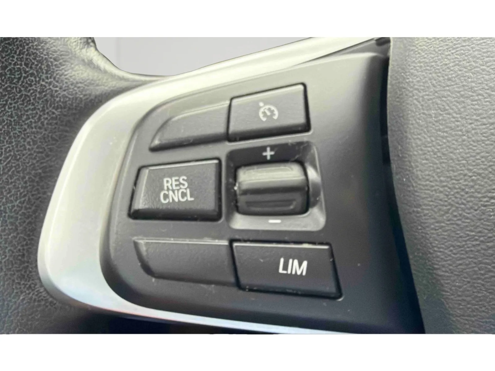 BMW X1 F48 LCI Business Design - photo 19