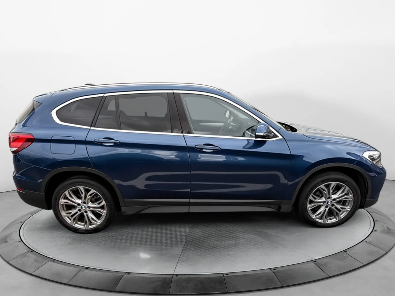 BMW X1 F48 LCI Business Design - photo 6