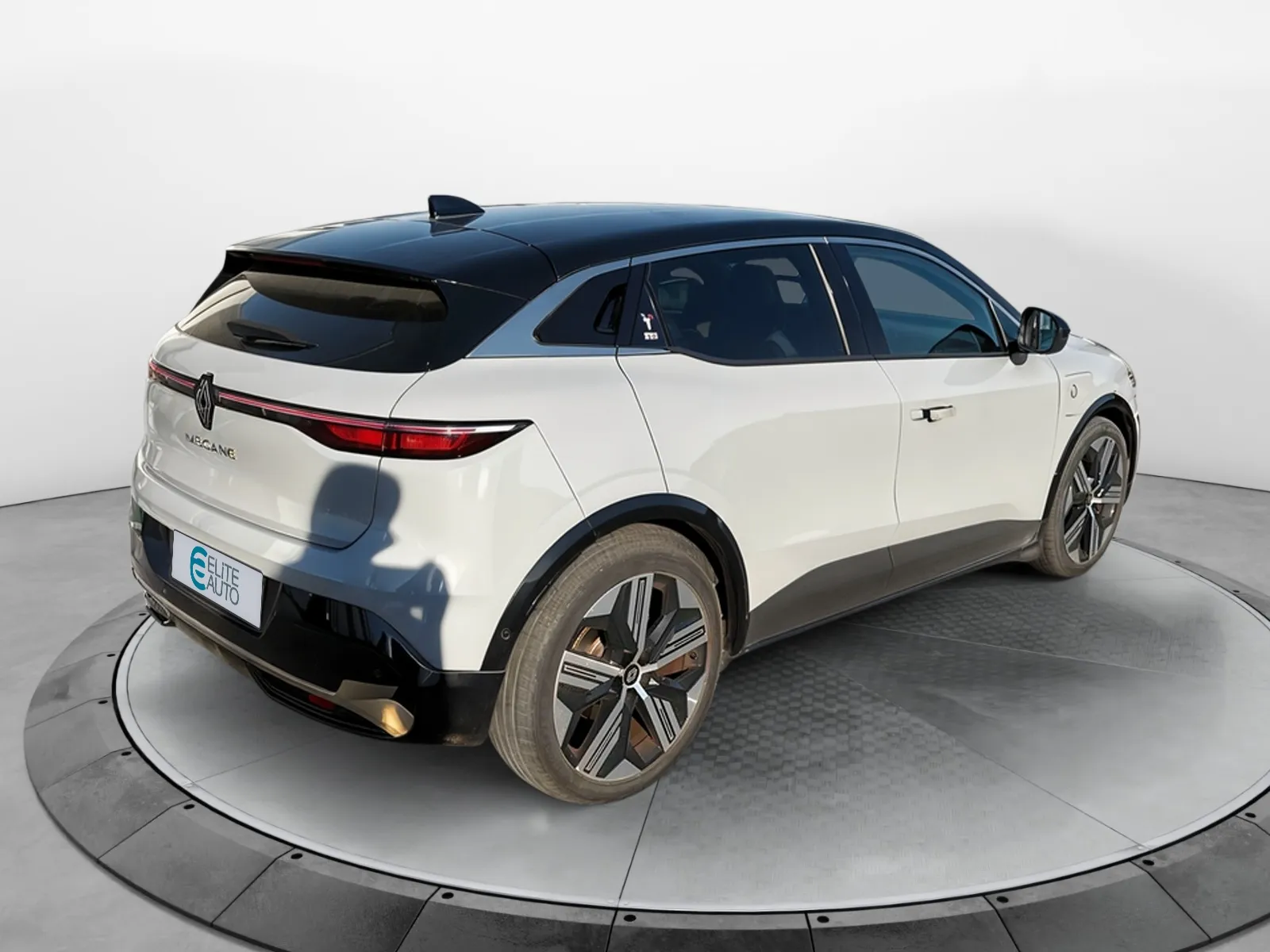 Acheter une renault Megane E-Tech EV60 220 ch super charge d’occasion avec 42500km disponible immédiatement - photo 5