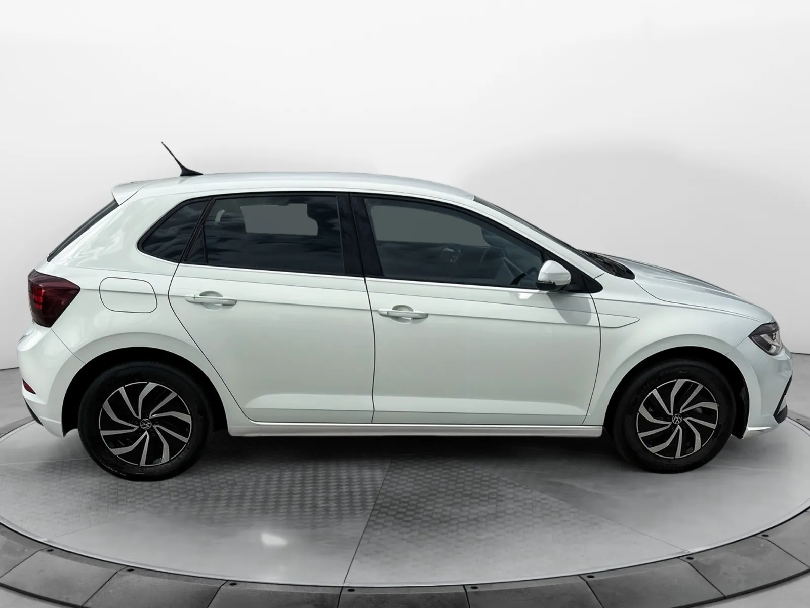 Acheter une volkswagen Polo 1.0 TSI 95 S&S BVM5 d’occasion avec 5960km disponible immédiatement - photo 6