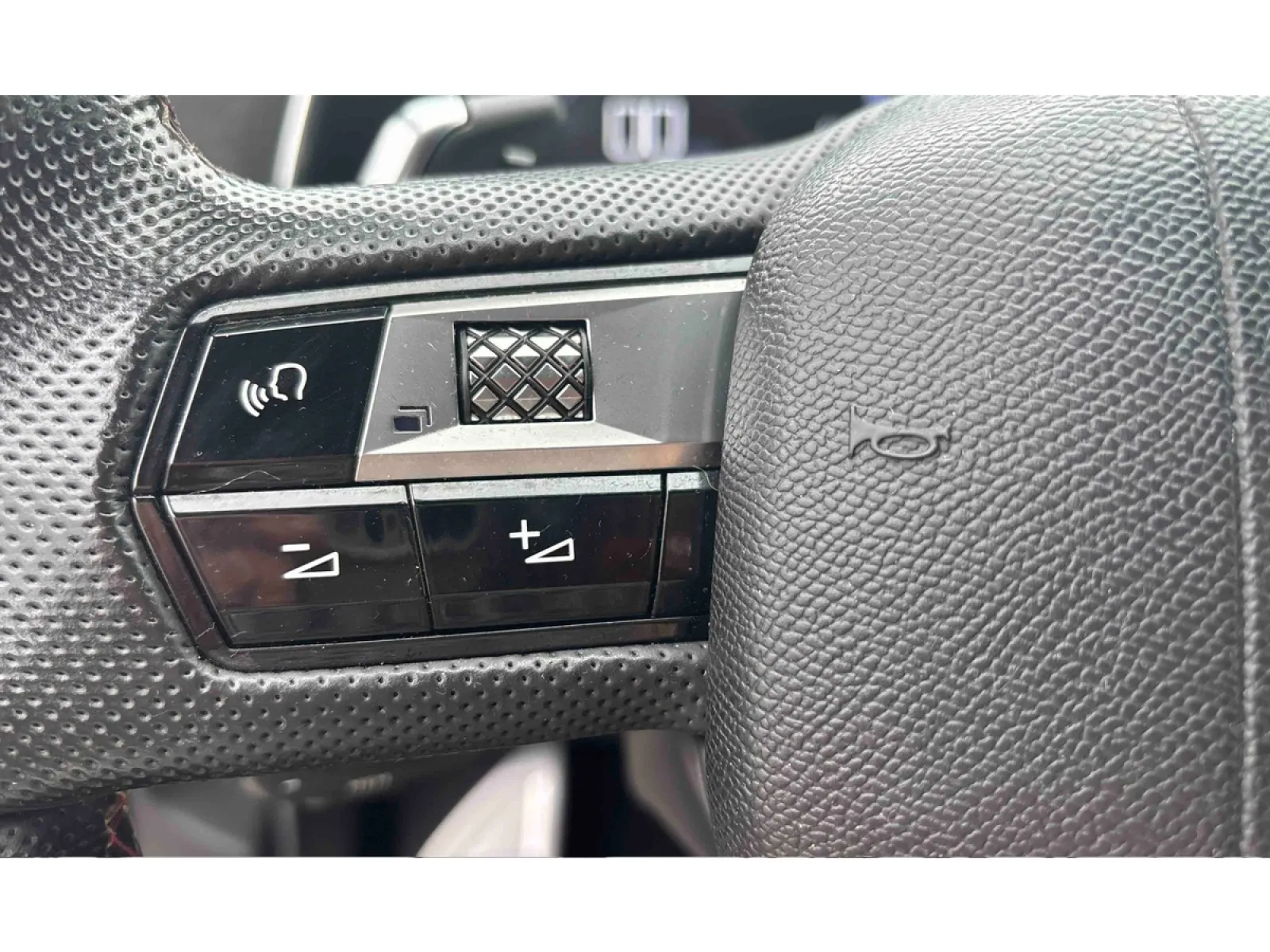 Acheter une ds DS7 Crossback BlueHDi 180 EAT8 d’occasion avec 85779km disponible immédiatement - photo 18