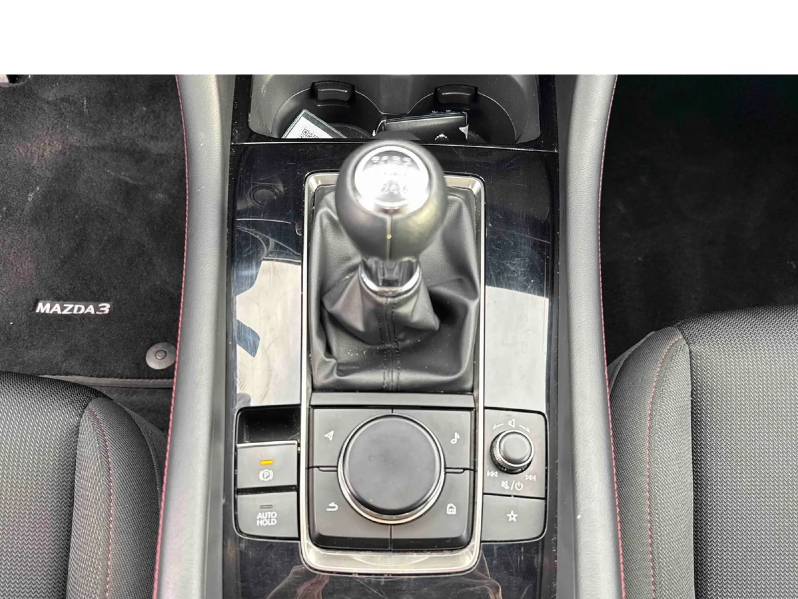 Acheter une mazda Mazda3 5 portes 2.5L e-SKYACTIV-G M Hybrid 140 ch BVM6 d’occasion avec 28073km disponible immédiatement - photo 22