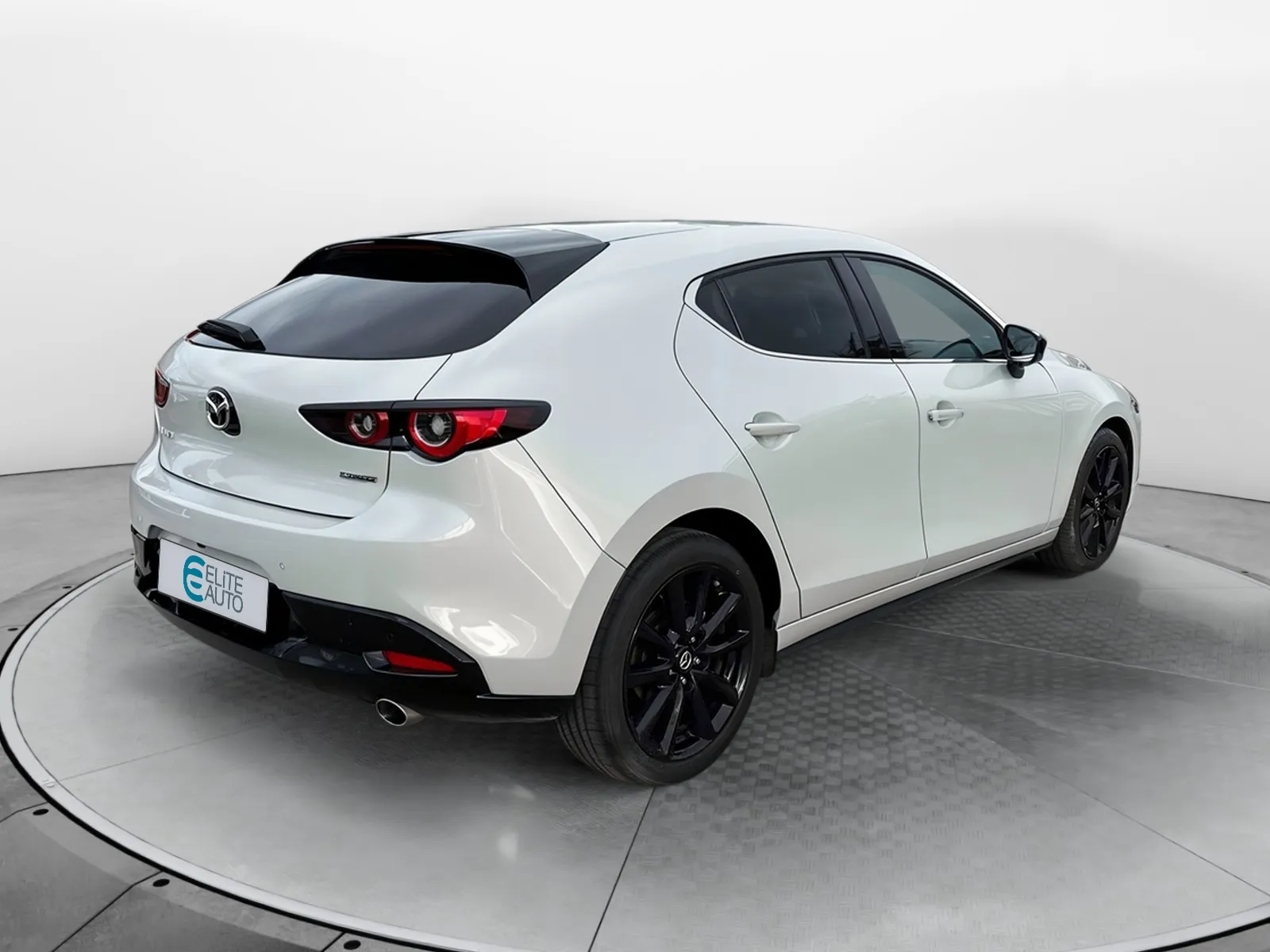 Acheter une mazda Mazda3 5 portes 2.5L e-SKYACTIV-G M Hybrid 140 ch BVM6 d’occasion avec 28073km disponible immédiatement - photo 5