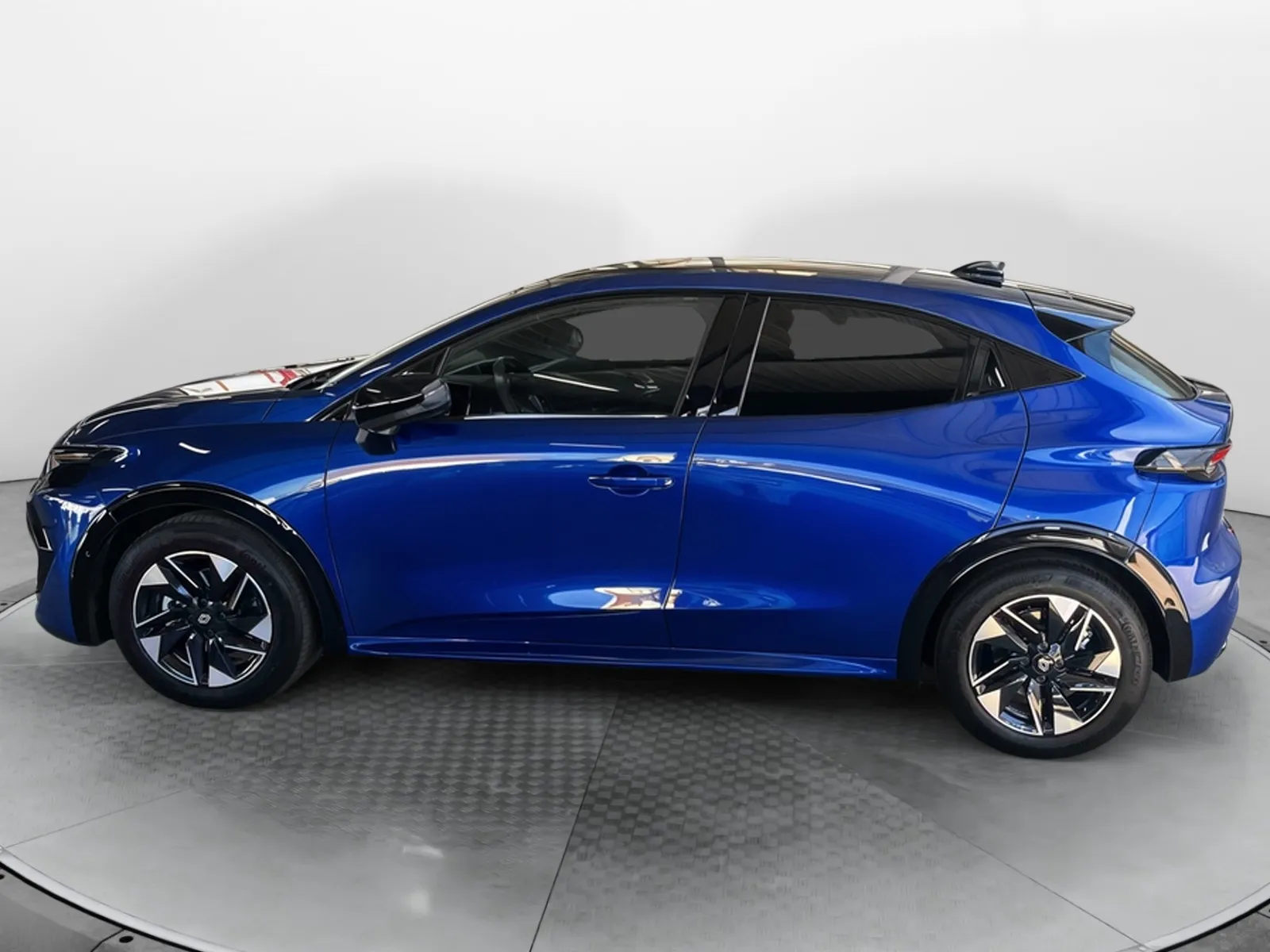 Acheter une renault Clio E-Tech full hybrid 160 ch d’occasion avec 9066km disponible immédiatement - photo 2
