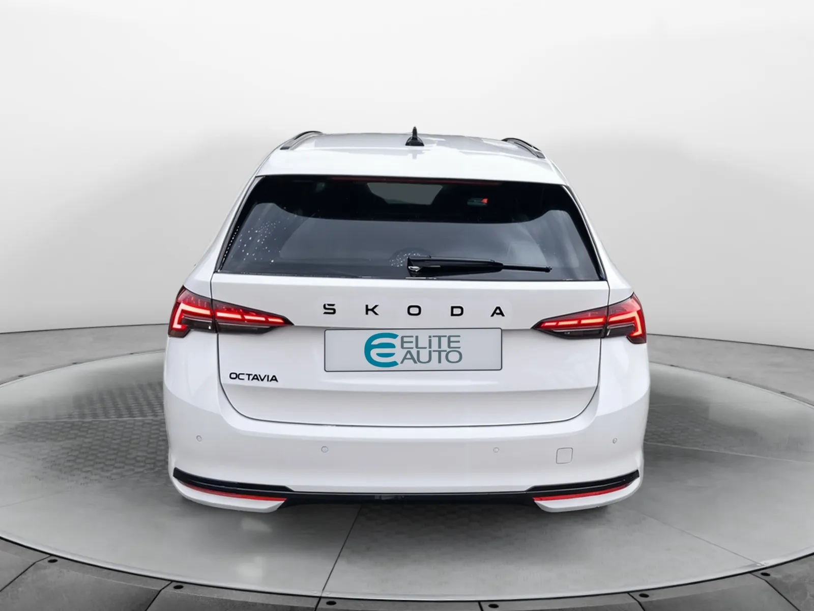 Acheter une skoda Octavia Combi 1.5 TSI Hybrid 150 ch ACT DSG7 d’occasion avec 37730km disponible immédiatement - photo 4