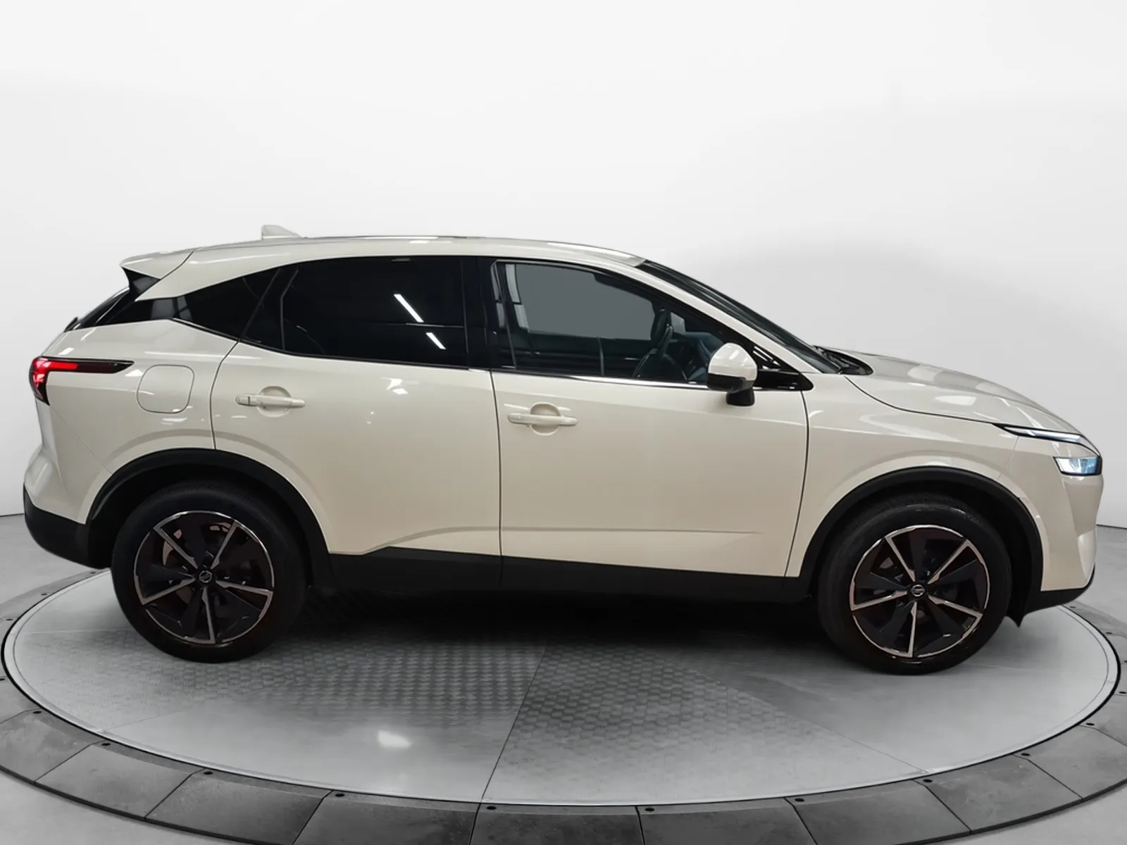 Acheter une nissan Qashqai Mild Hybrid 158 ch Xtronic d’occasion avec 68149km disponible immédiatement - photo 6
