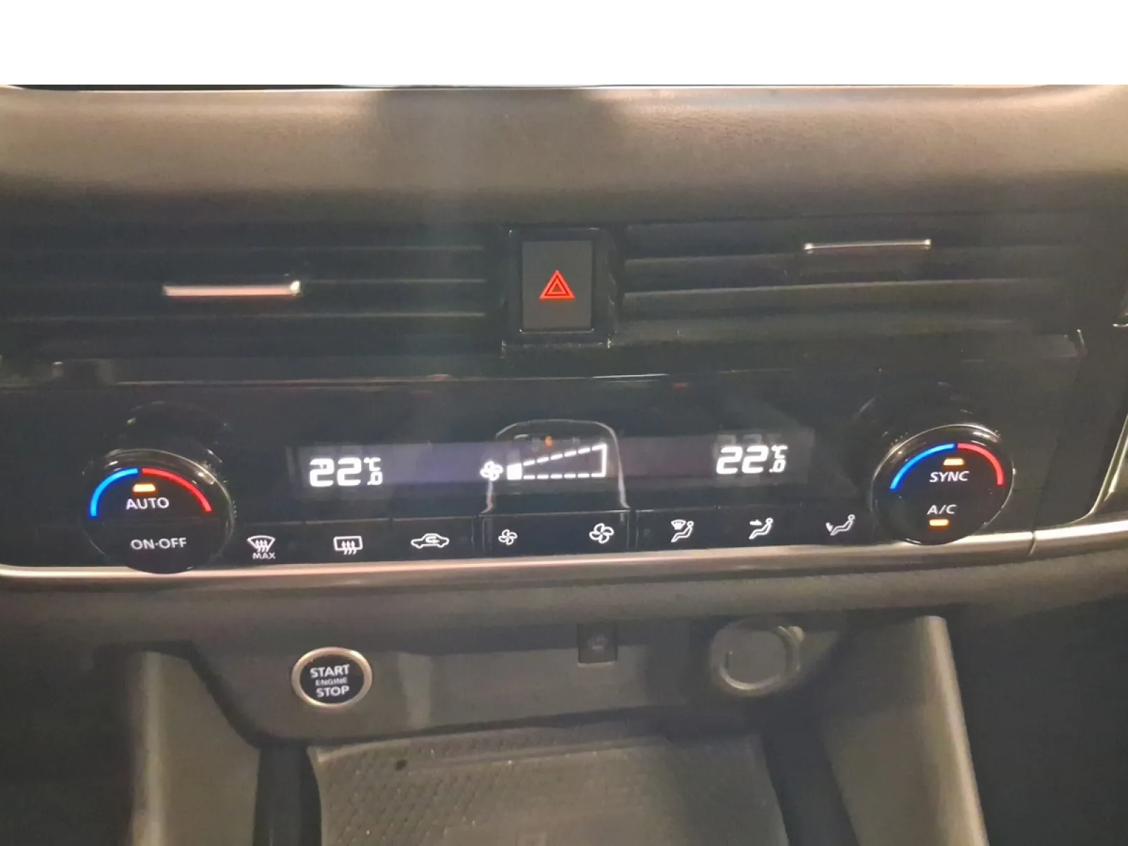 Acheter une nissan Qashqai Mild Hybrid 158 ch Xtronic d’occasion avec 68149km disponible immédiatement - photo 20