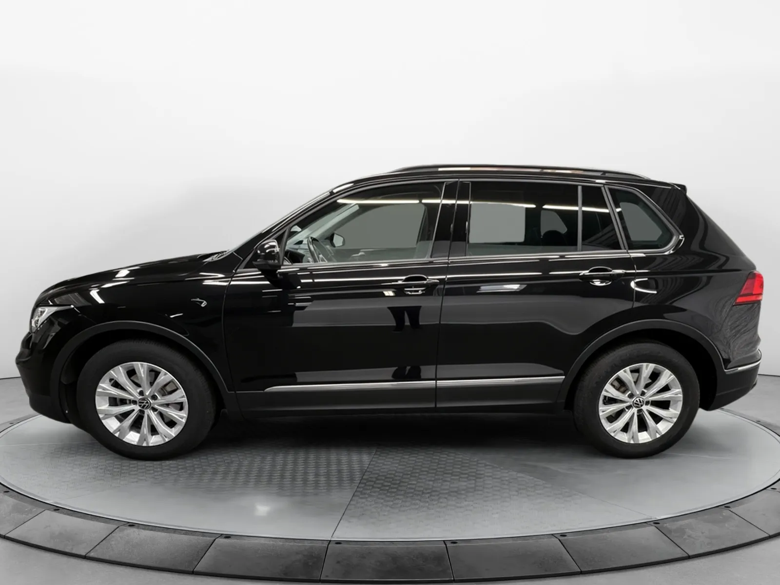 Acheter une volkswagen Tiguan 2.0 TDI 150ch DSG7 d’occasion avec 83197km disponible immédiatement - photo 2