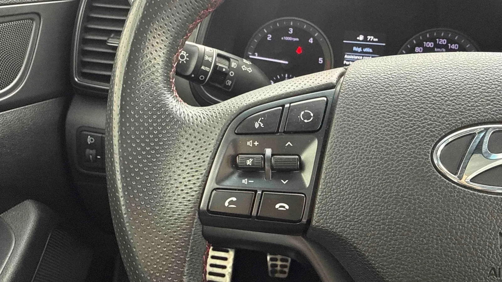 Acheter une hyundai Tucson 1.6 CRDi 115 hybrid 48V d’occasion avec 79778km disponible immédiatement - photo 17