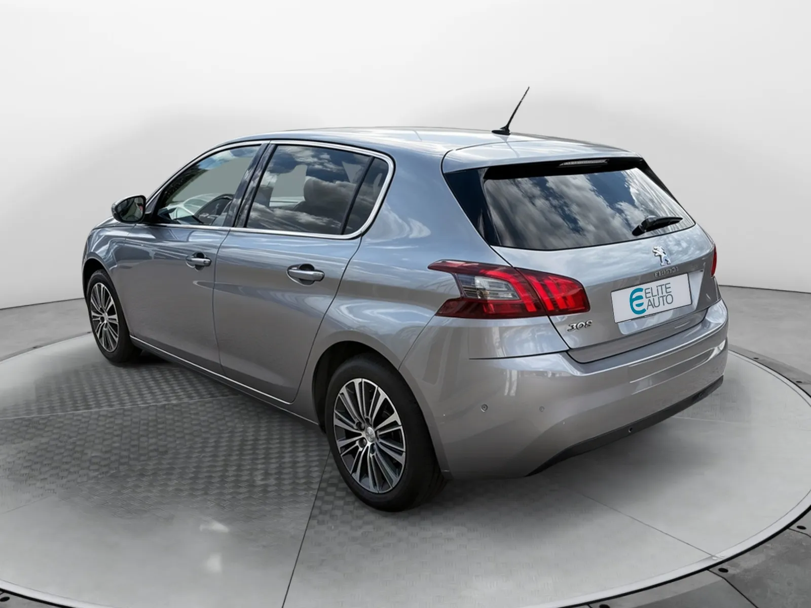Acheter une peugeot 308 BlueHDi 130ch S&S EAT8 d’occasion avec 57099km disponible immédiatement - photo 3