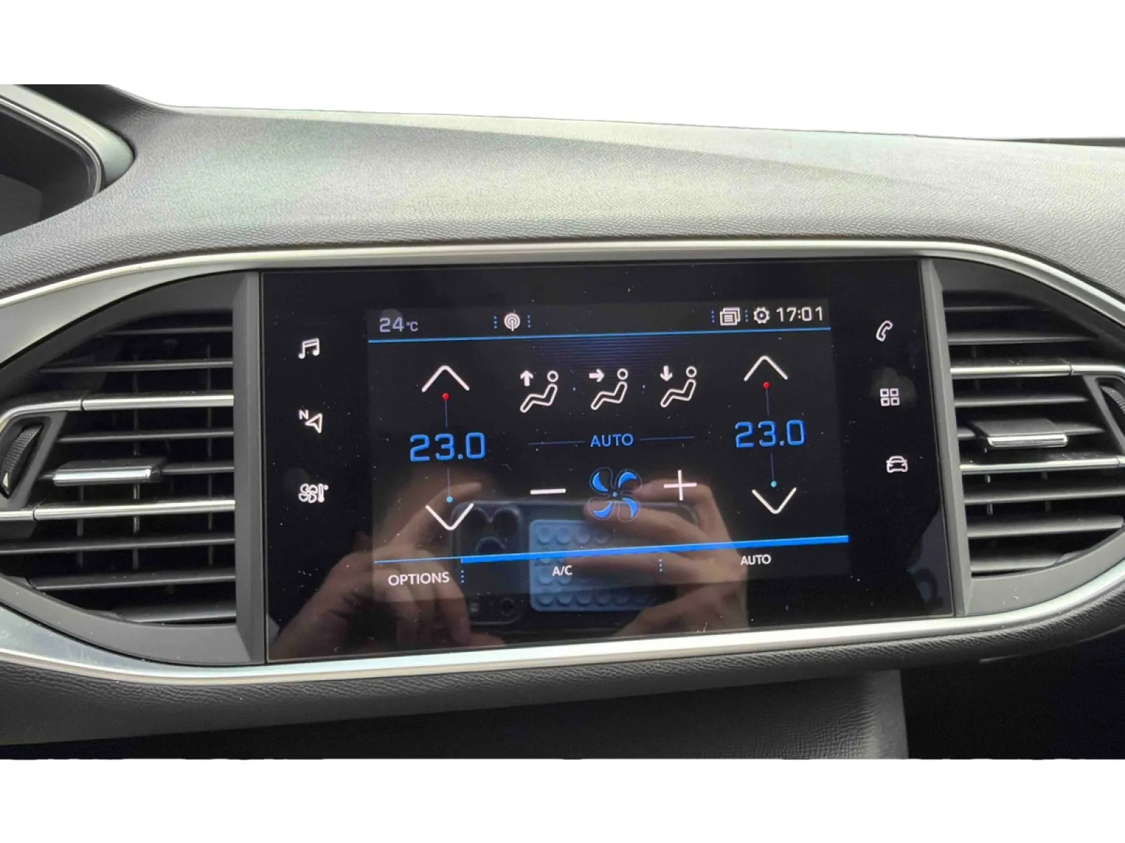 Acheter une peugeot 308 BlueHDi 130ch S&S EAT8 d’occasion avec 57099km disponible immédiatement - photo 21