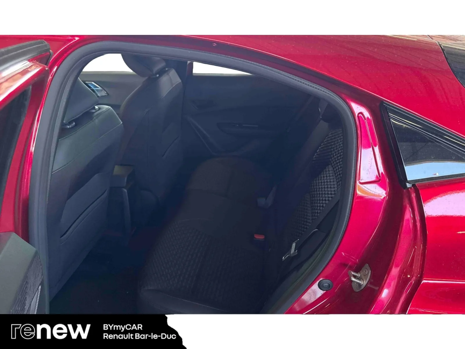 Acheter une renault Clio E-Tech full hybrid 160 ch d’occasion avec 4939km disponible immédiatement - photo 12