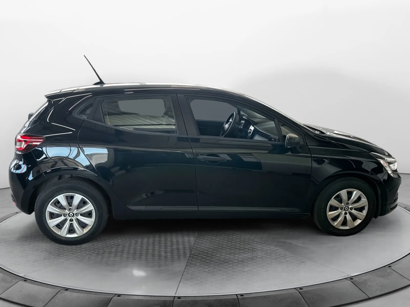 Acheter une renault Clio SCe 65 d’occasion avec 40000km disponible immédiatement - photo 6