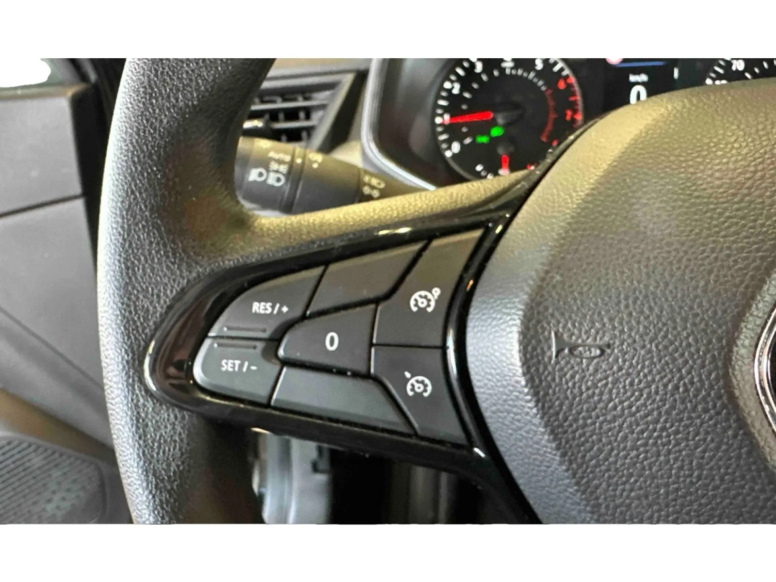 Acheter une renault Clio SCe 65 d’occasion avec 40000km disponible immédiatement - photo 17