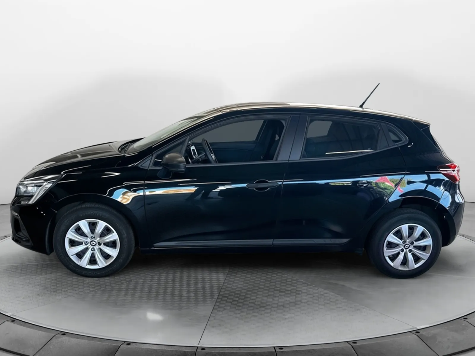 Acheter une renault Clio SCe 65 d’occasion avec 40000km disponible immédiatement - photo 2