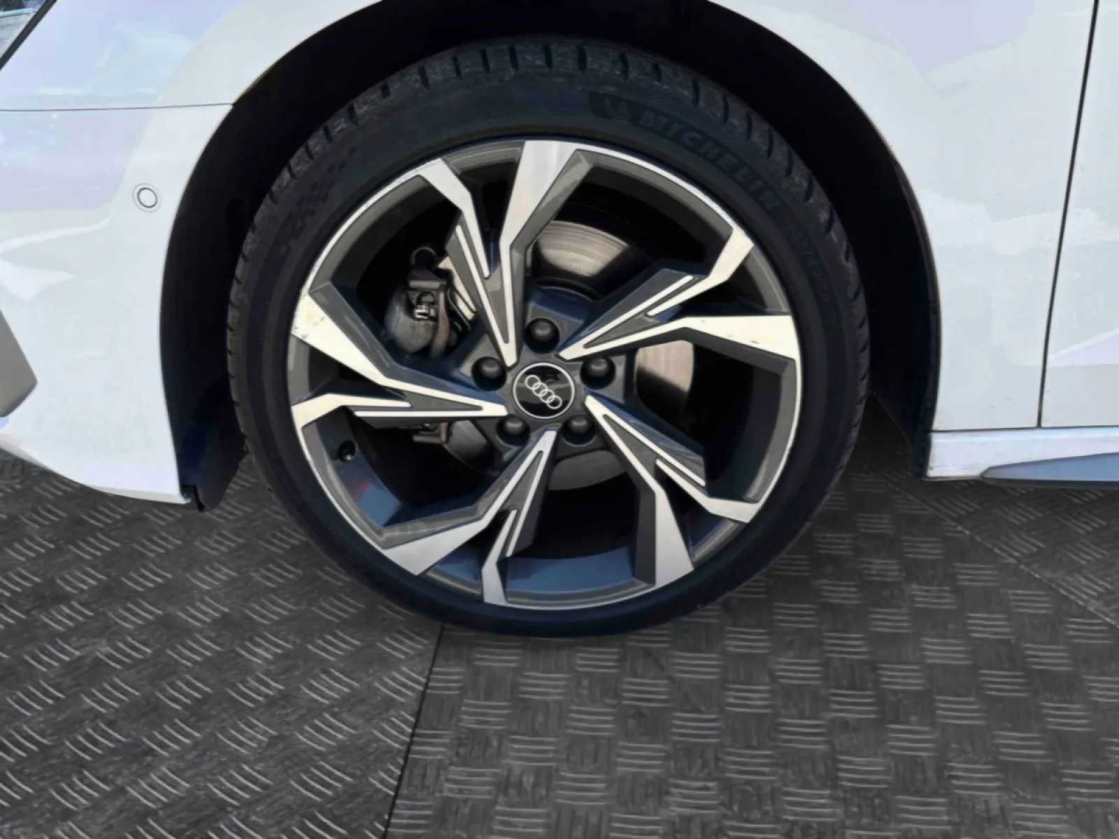 Acheter une audi A3 Sportback 40 TDI 200 S tronic 7 Quattro d’occasion avec 85372km disponible immédiatement - photo 14