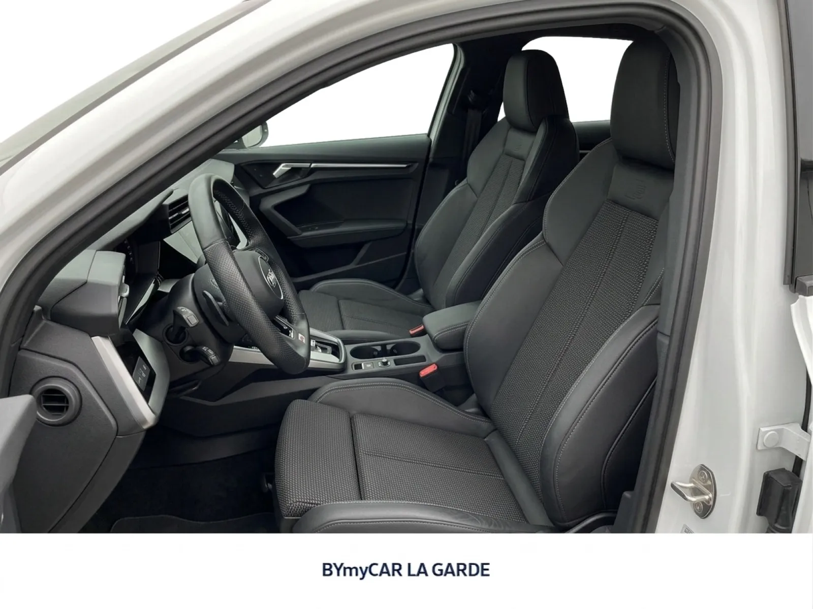 Acheter une audi A3 Sportback 40 TDI 200 S tronic 7 Quattro d’occasion avec 85372km disponible immédiatement - photo 11