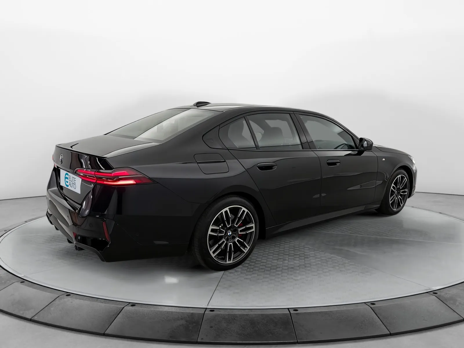Acheter une bmw 520d xDrive 197 ch BVA8 d’occasion avec 50340km disponible immédiatement - photo 5