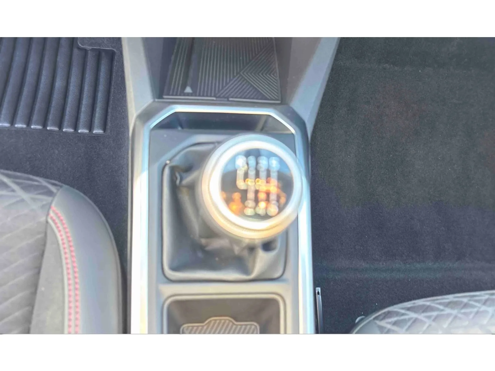 Acheter une renault Clio TCe 115 ch d’occasion avec 1943km disponible immédiatement - photo 22
