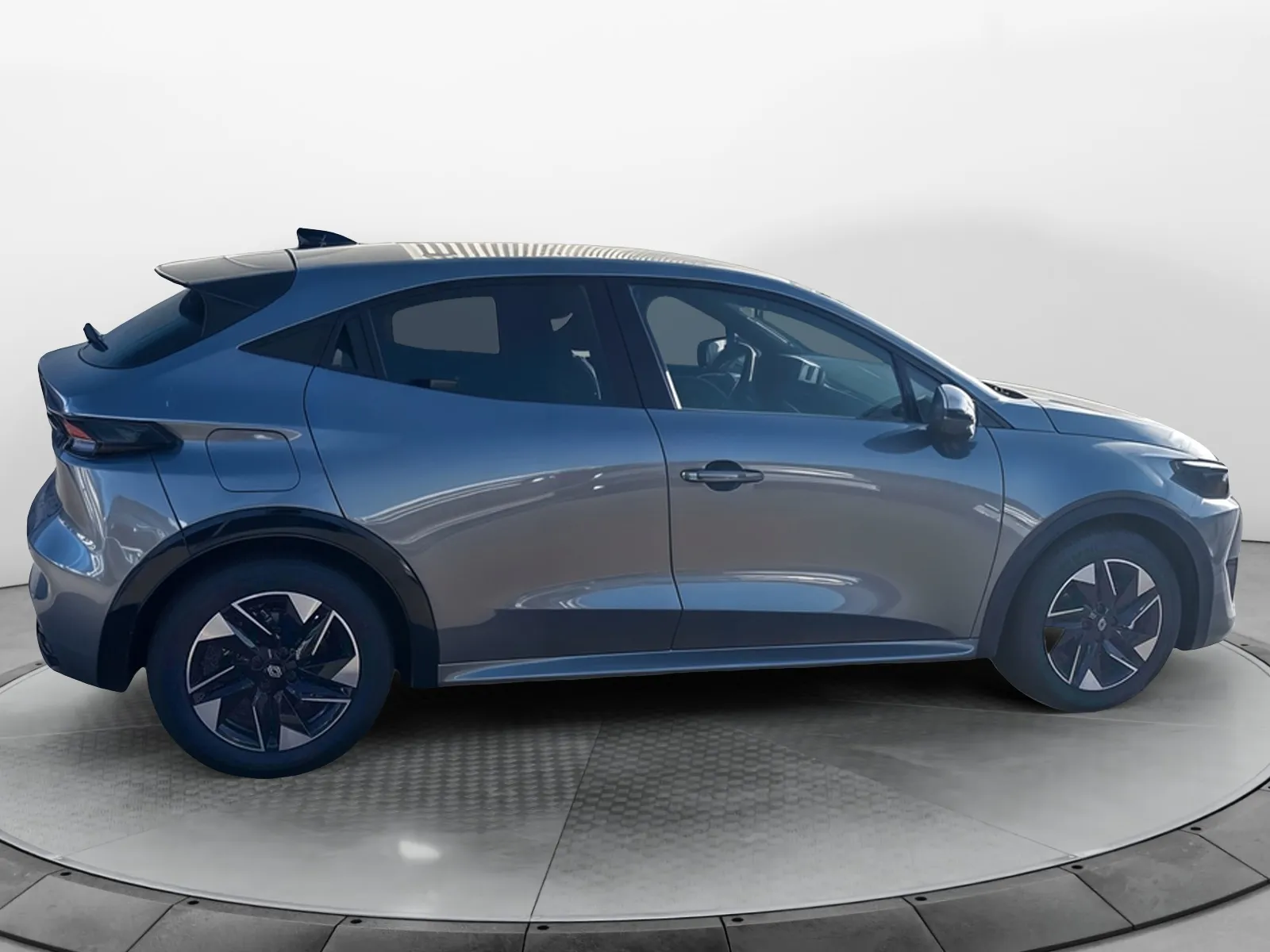 Acheter une renault Clio TCe 115 ch d’occasion avec 1943km disponible immédiatement - photo 6