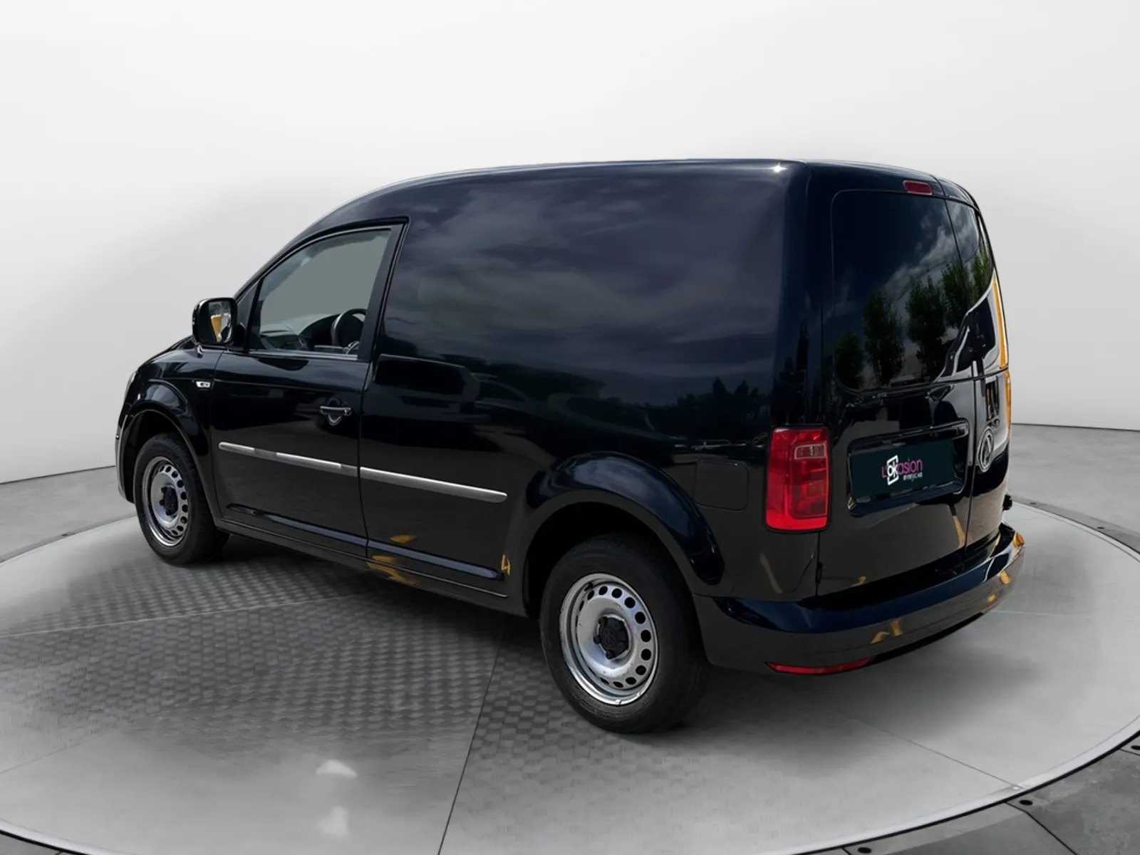 Acheter une volkswagen CADDY VAN 2.0 TDI 102 DSG6 d’occasion avec 67596km disponible immédiatement - photo 3