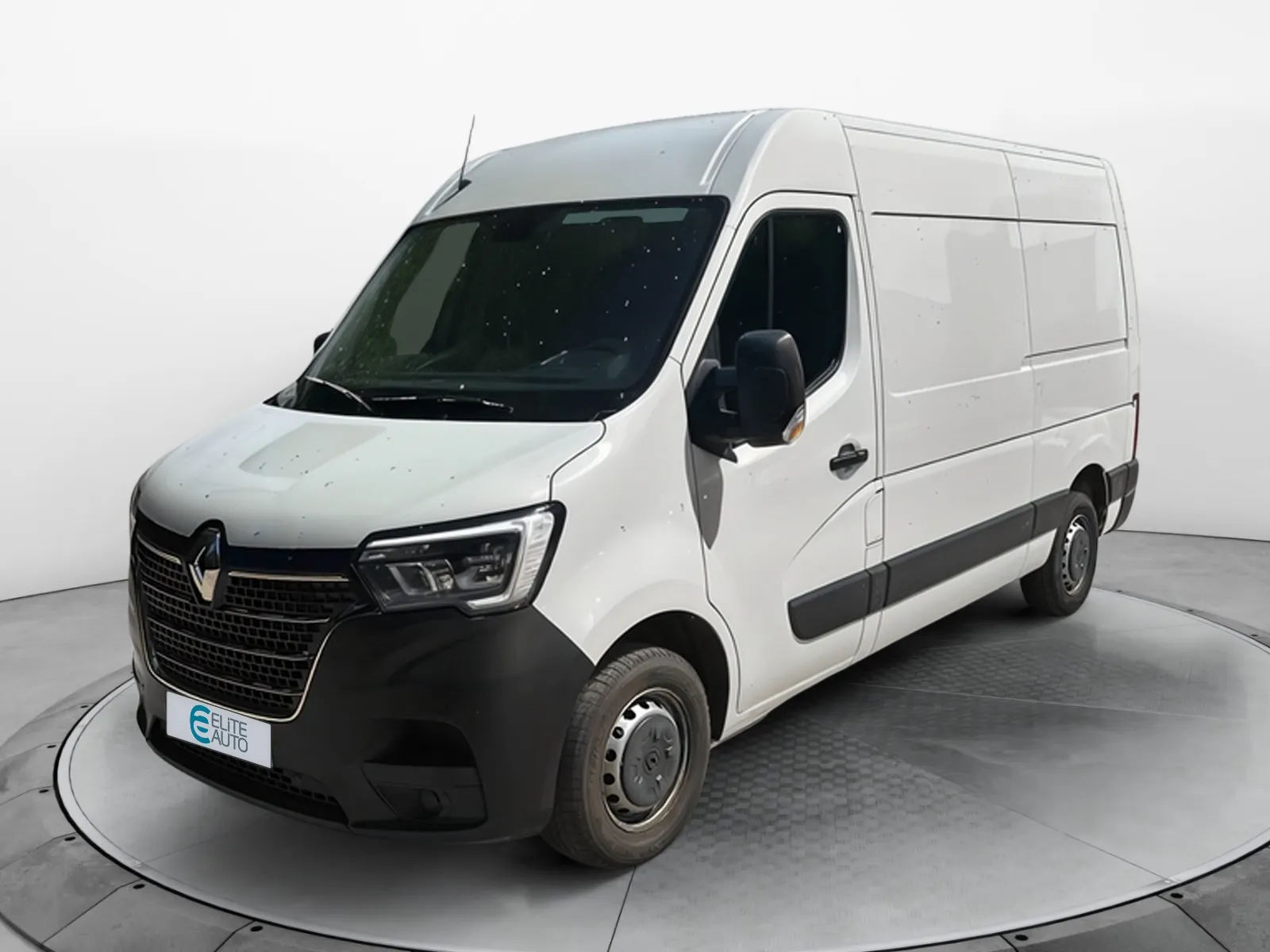 Acheter une renault MASTER FGN TRAC F3300 L2H2 BLUE DCI 135 d’occasion avec 53297km disponible immédiatement - photo 1