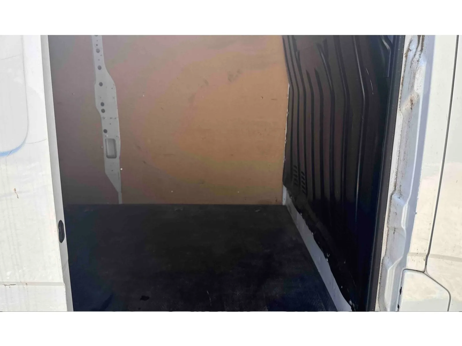Acheter une renault MASTER FGN TRAC F3300 L2H2 BLUE DCI 135 d’occasion avec 53297km disponible immédiatement - photo 12