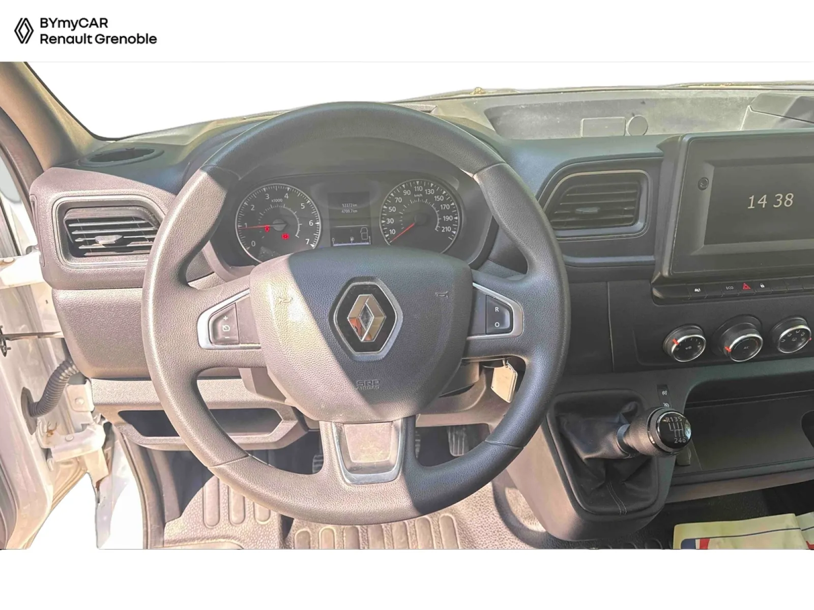 Acheter une renault MASTER FGN TRAC F3300 L2H2 BLUE DCI 135 d’occasion avec 53297km disponible immédiatement - photo 10