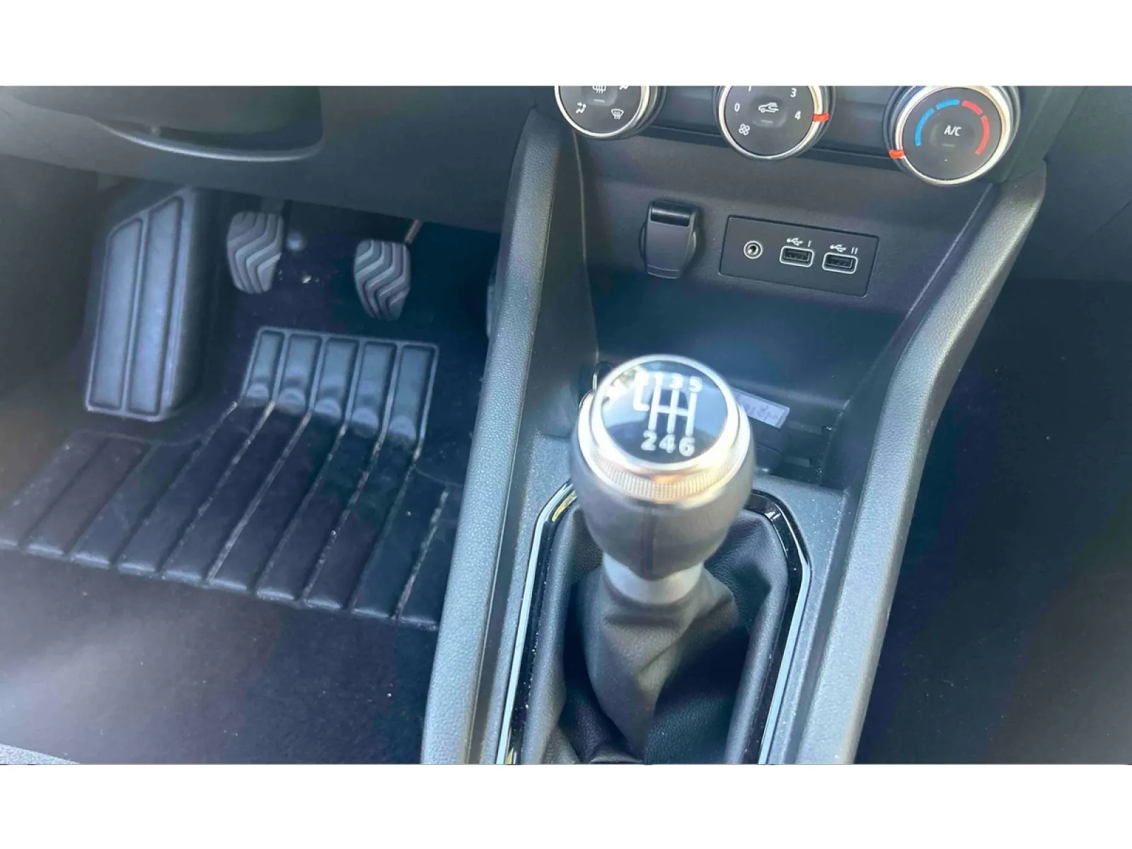 Acheter une renault Clio Blue dCi 100 ch GSR2 d’occasion avec 10631km disponible immédiatement - photo 22