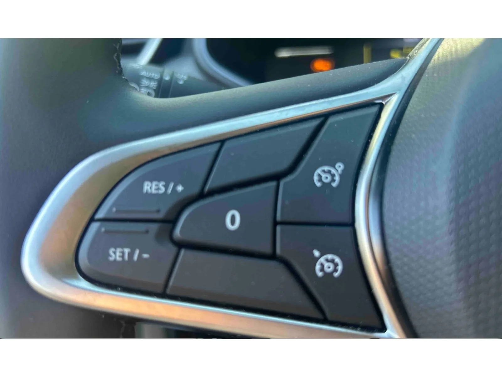 Acheter une renault Clio Blue dCi 100 ch GSR2 d’occasion avec 10631km disponible immédiatement - photo 19