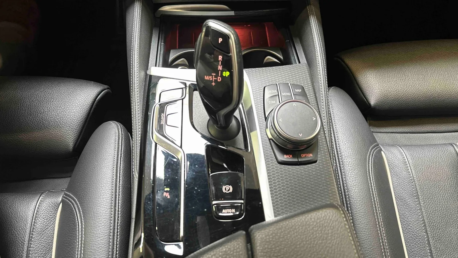 Acheter une bmw Touring 520d TwinPower Turbo xDrive 190 ch BVA8 d’occasion avec 96355km disponible immédiatement - photo 13