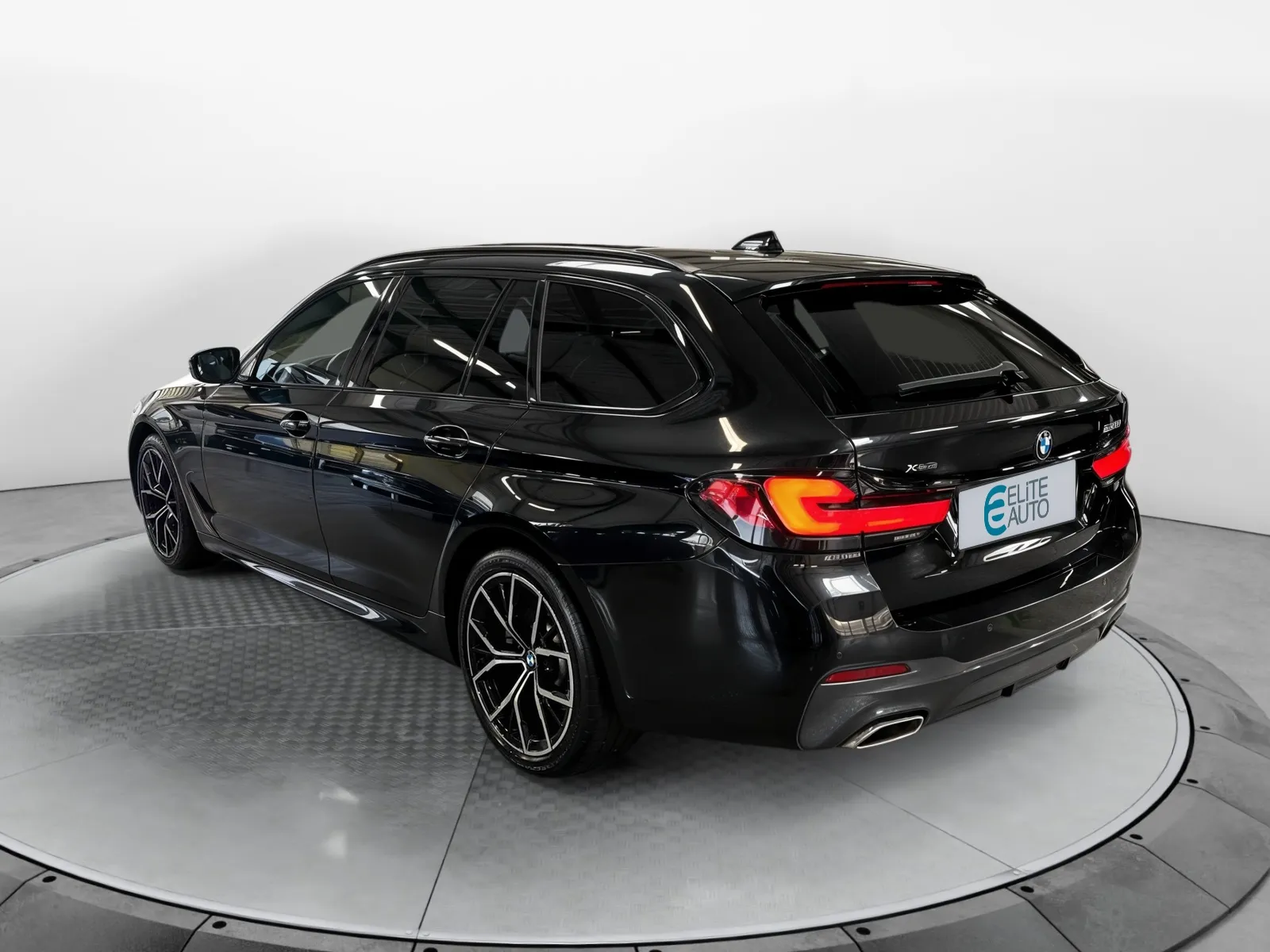 Acheter une bmw Touring 520d TwinPower Turbo xDrive 190 ch BVA8 d’occasion avec 96355km disponible immédiatement - photo 3