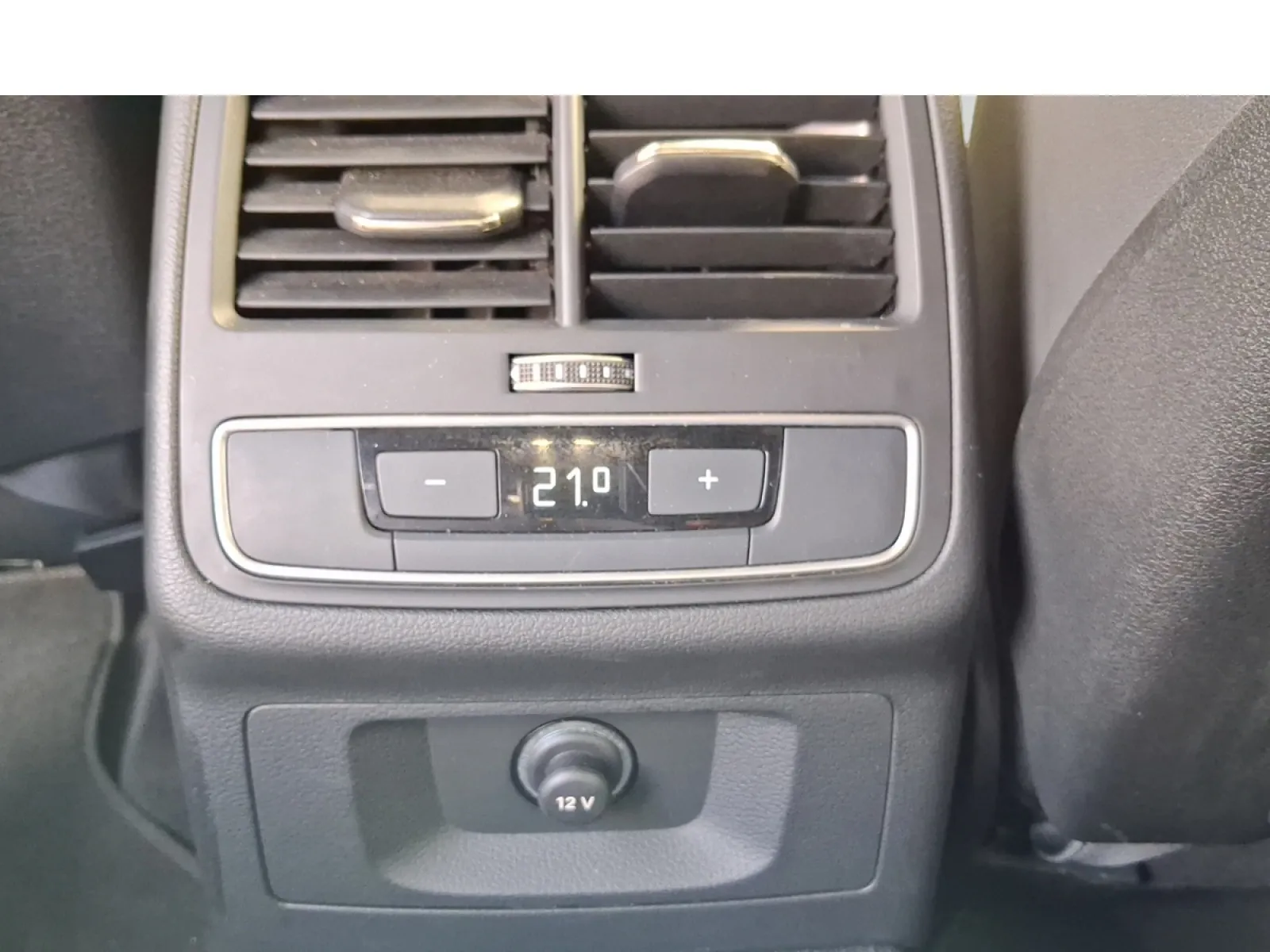 Acheter une audi A4 40 TFSI 204 S tronic 7 d’occasion avec 88300km disponible immédiatement - photo 23