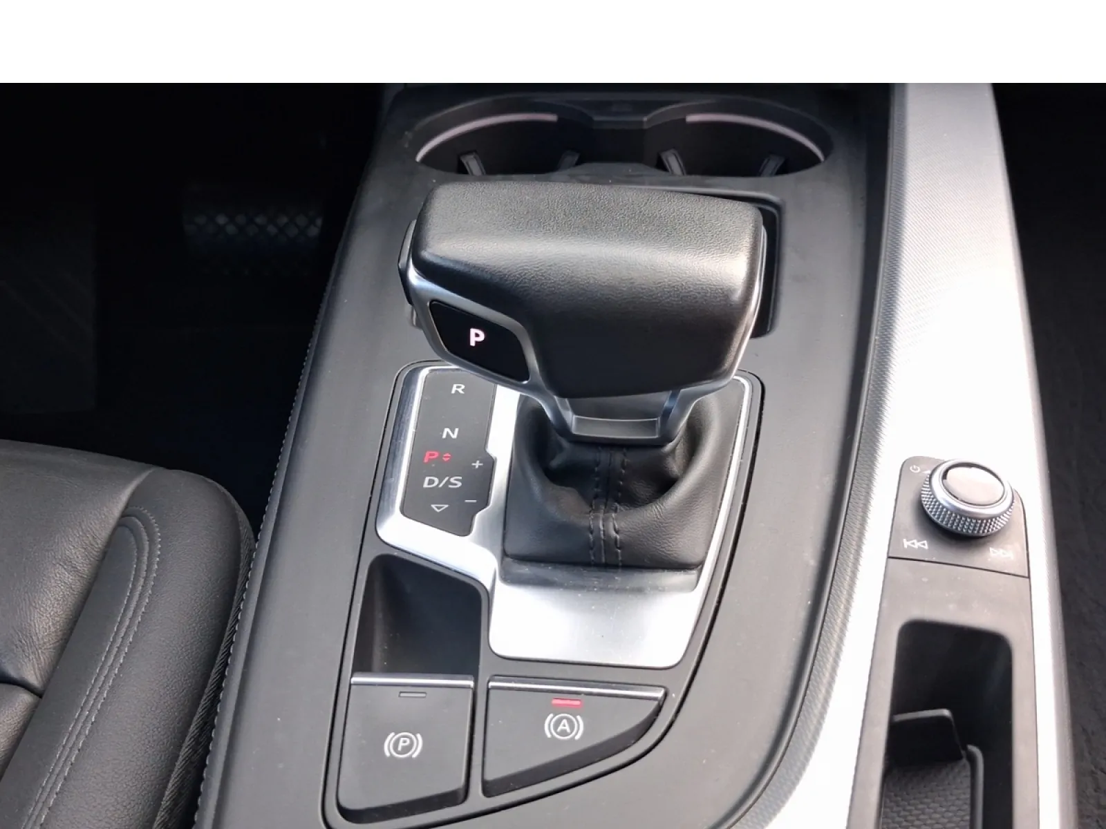 Acheter une audi A4 40 TFSI 204 S tronic 7 d’occasion avec 88300km disponible immédiatement - photo 27