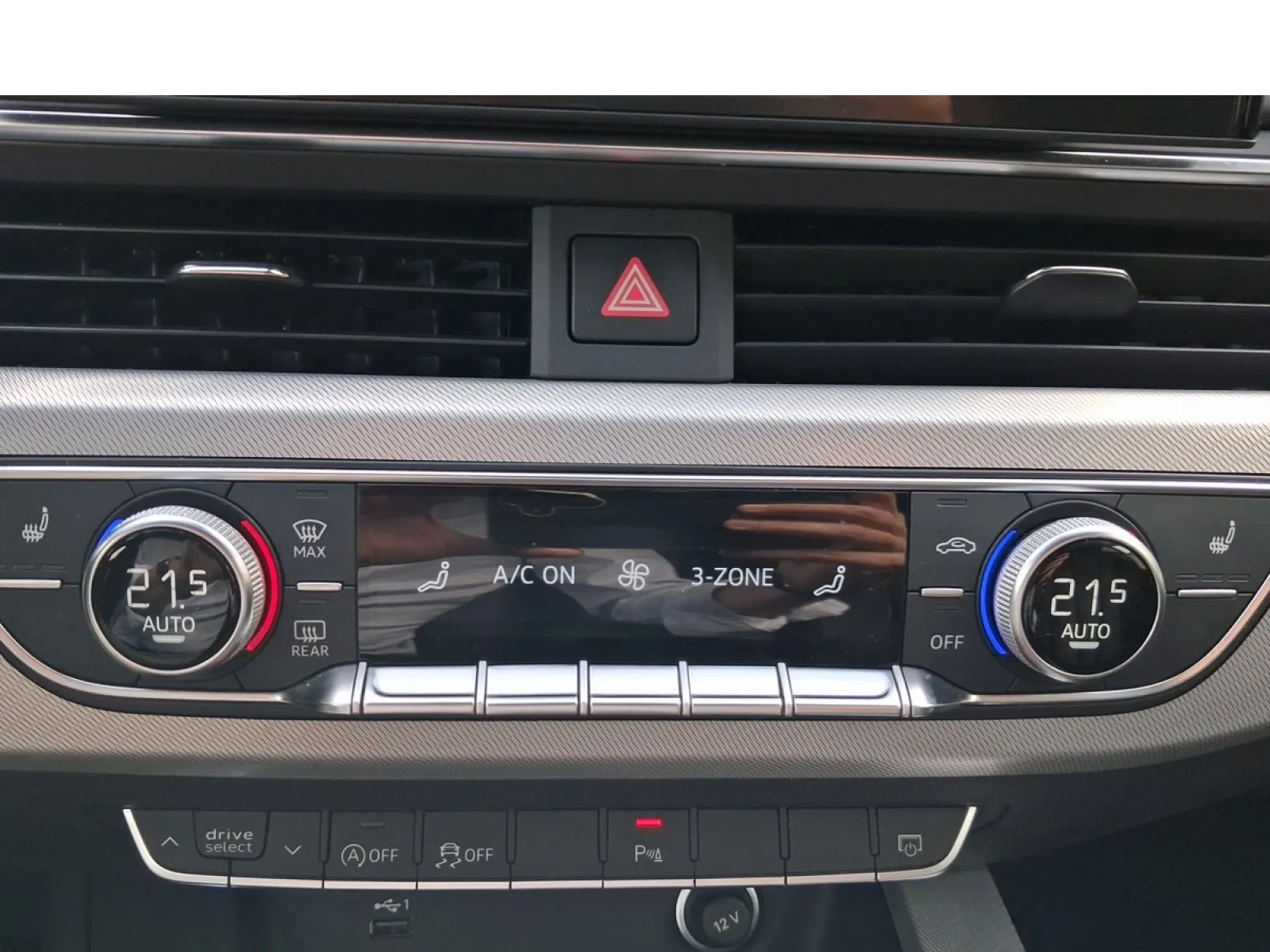 Acheter une audi A4 40 TFSI 204 S tronic 7 d’occasion avec 88300km disponible immédiatement - photo 22