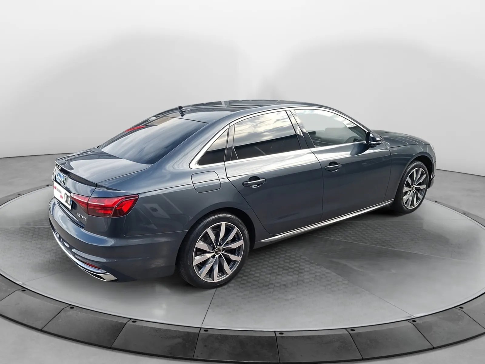 Acheter une audi A4 40 TFSI 204 S tronic 7 d’occasion avec 88300km disponible immédiatement - photo 5