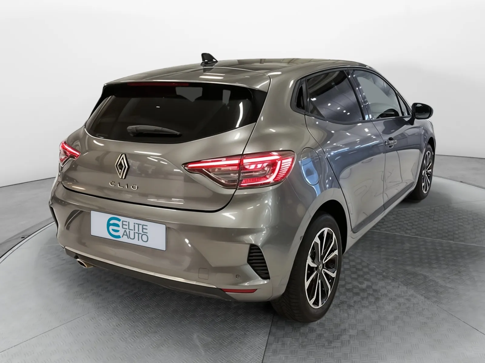 Acheter une renault Clio TCe 90 ch GSR2 d’occasion avec 10km disponible immédiatement - photo 5