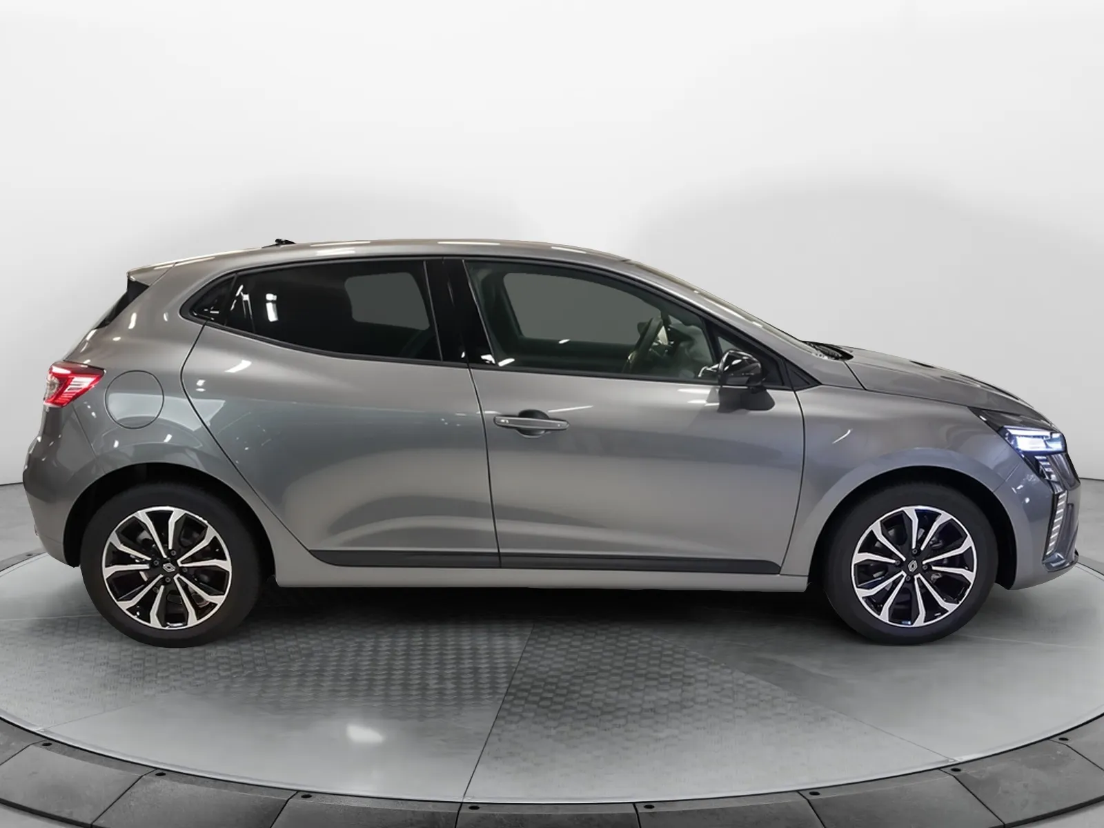 Acheter une renault Clio TCe 90 ch GSR2 d’occasion avec 10km disponible immédiatement - photo 6