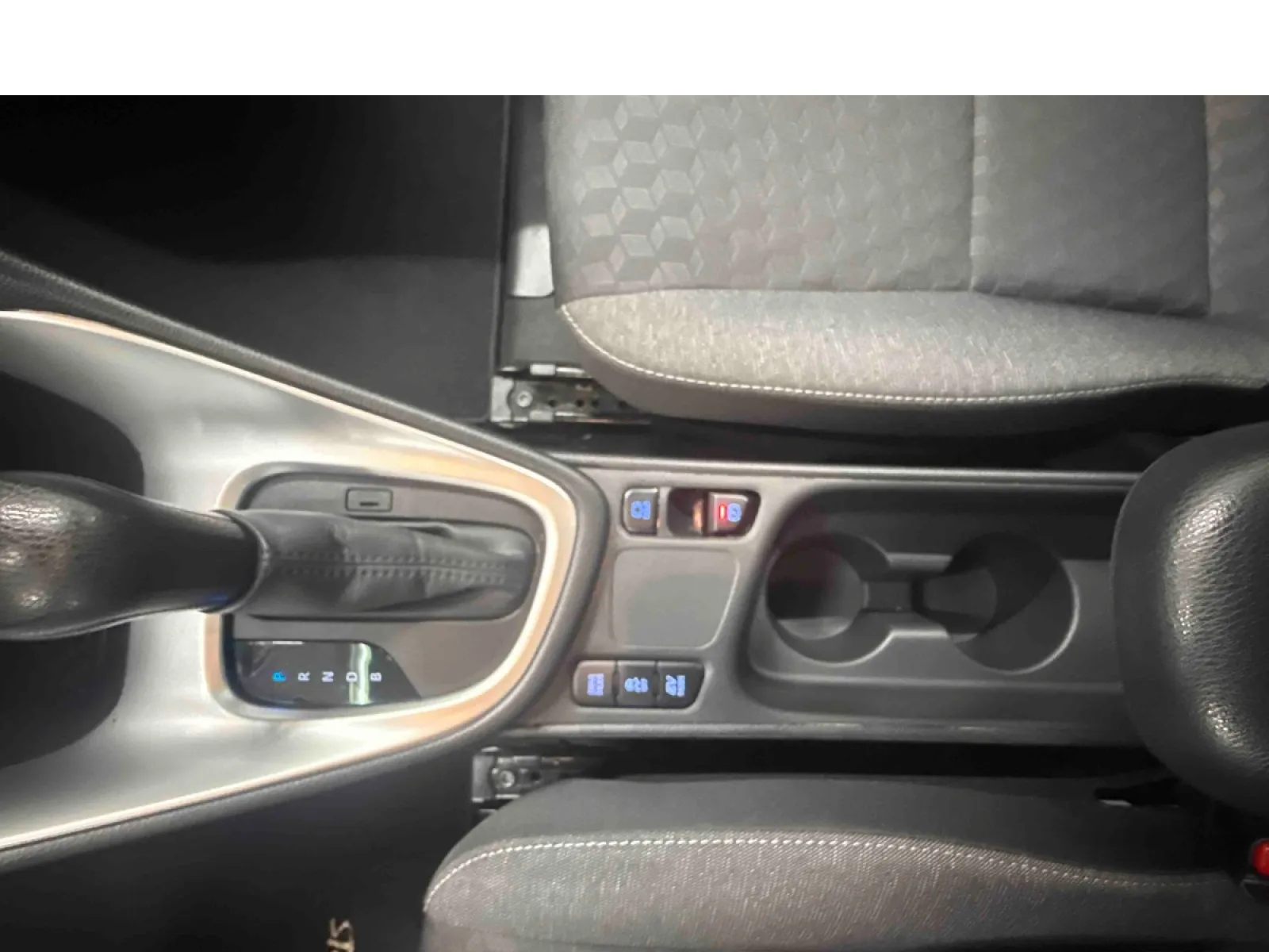 Acheter une toyota Yaris Hybride 116h d’occasion avec 75440km disponible immédiatement - photo 21