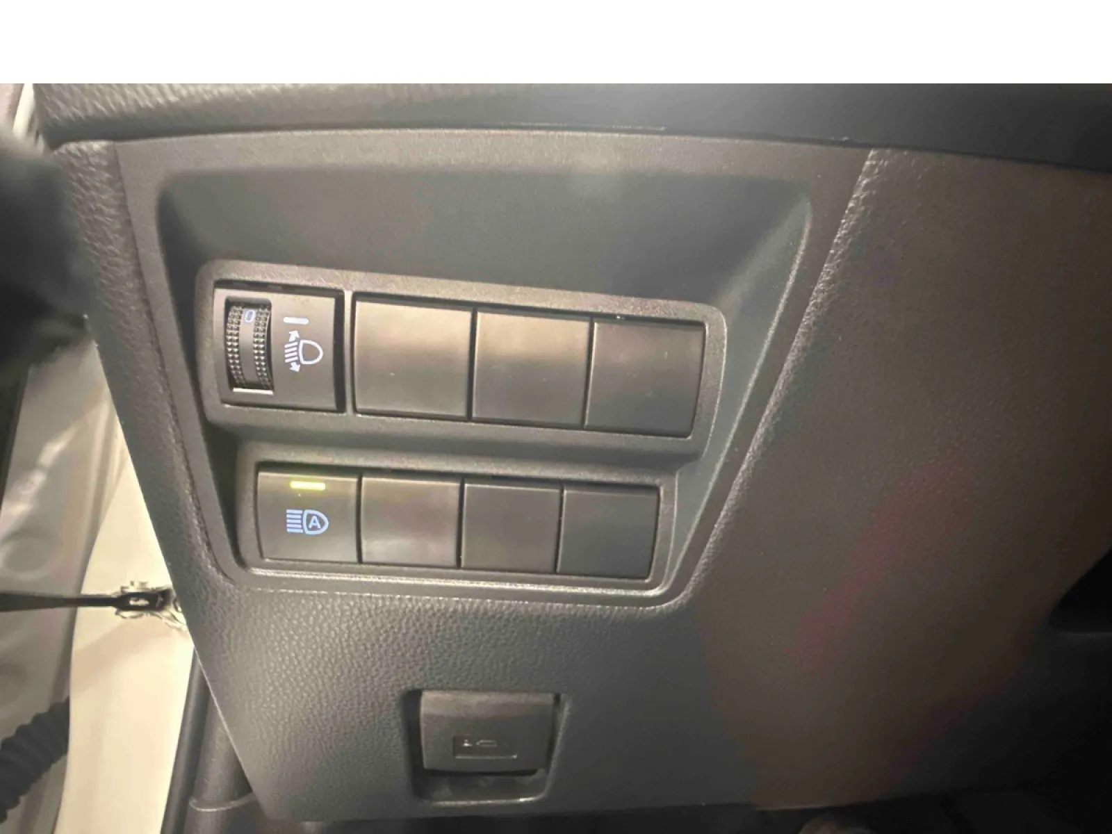 Acheter une toyota Yaris Hybride 116h d’occasion avec 75440km disponible immédiatement - photo 18