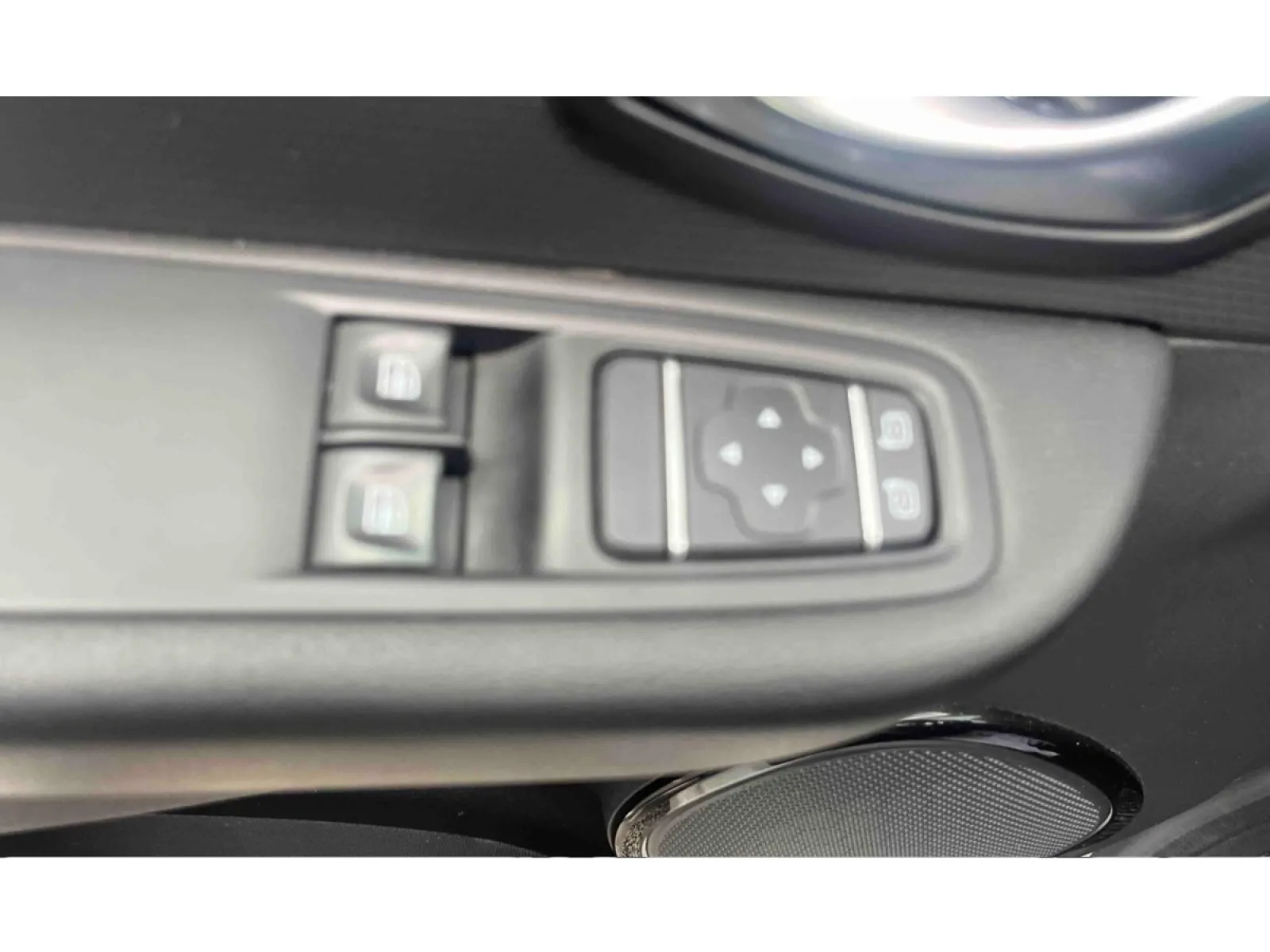 Acheter une renault Clio dCi 75 E6C d’occasion avec 78979km disponible immédiatement - photo 17