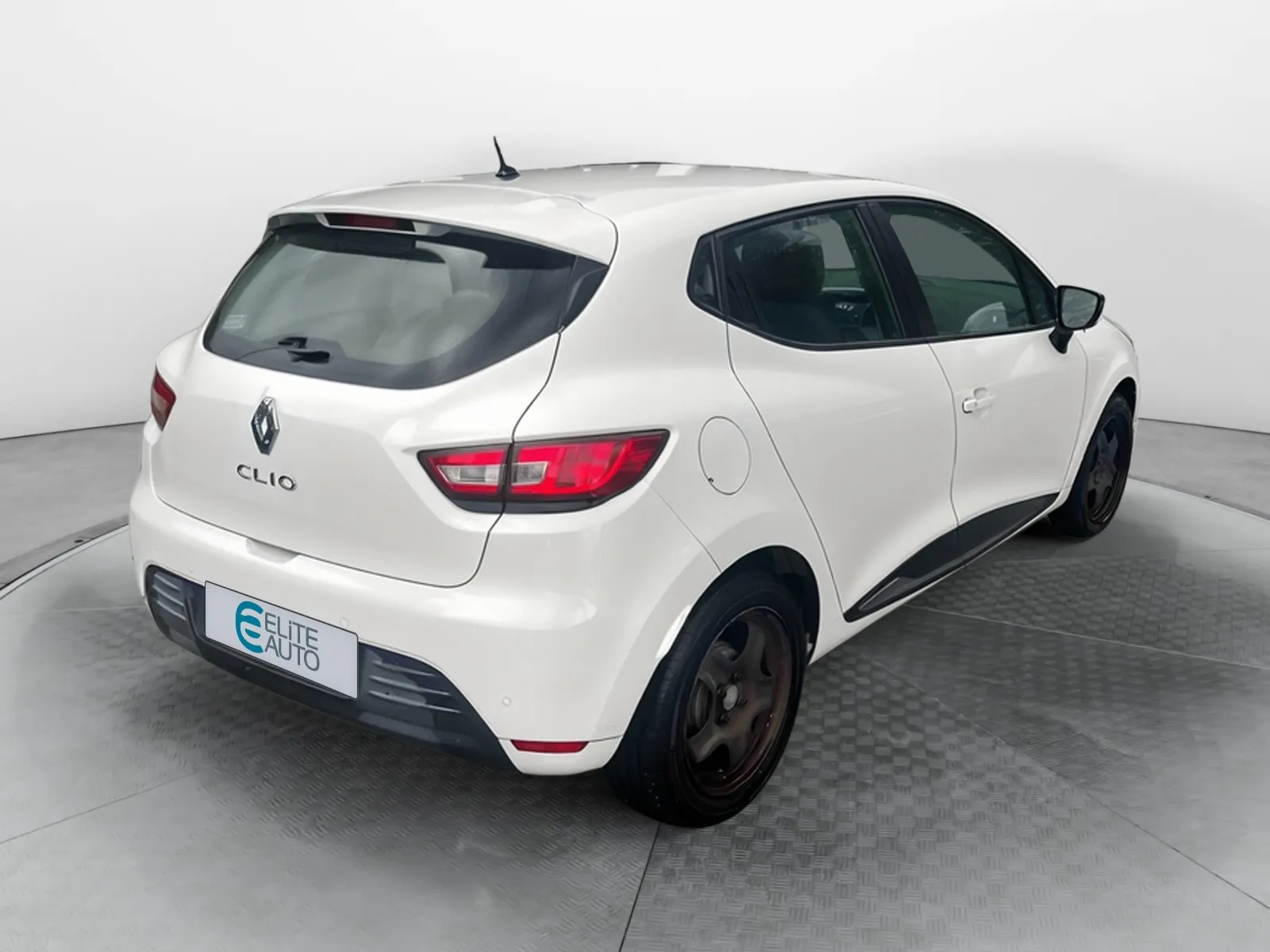 Acheter une renault Clio dCi 75 E6C d’occasion avec 78979km disponible immédiatement - photo 5