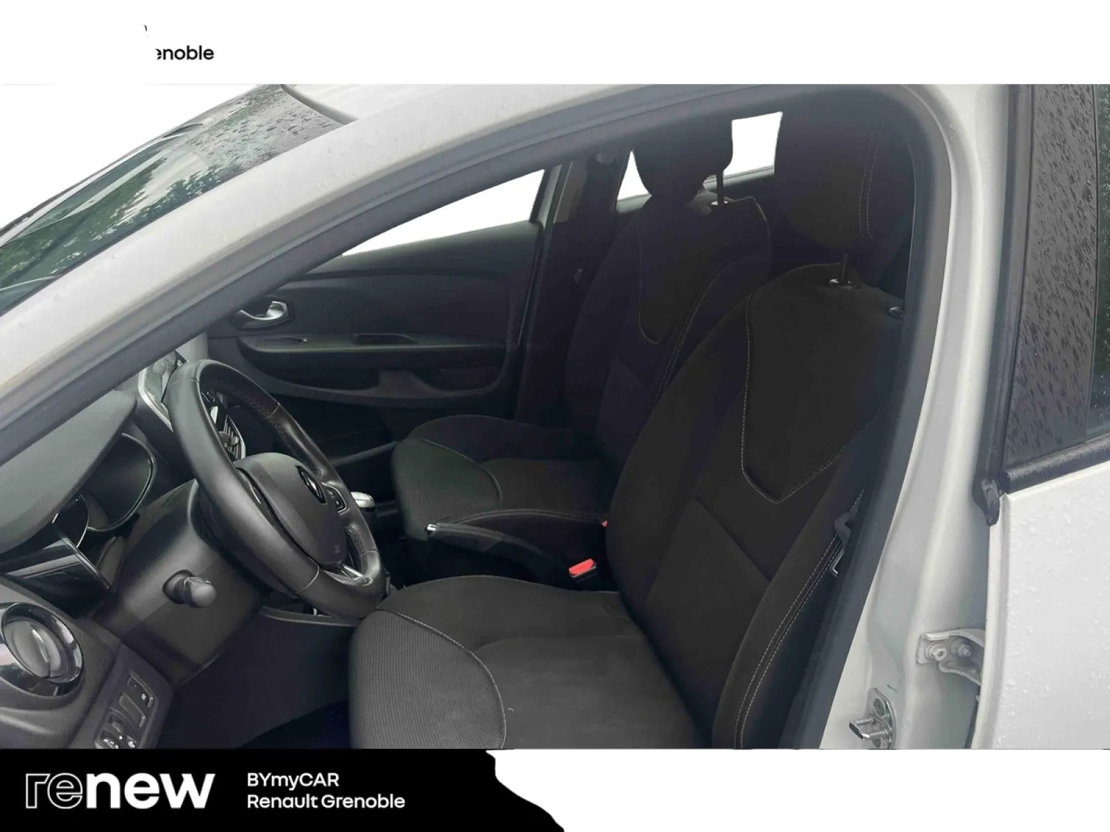 Acheter une renault Clio dCi 75 E6C d’occasion avec 78979km disponible immédiatement - photo 11